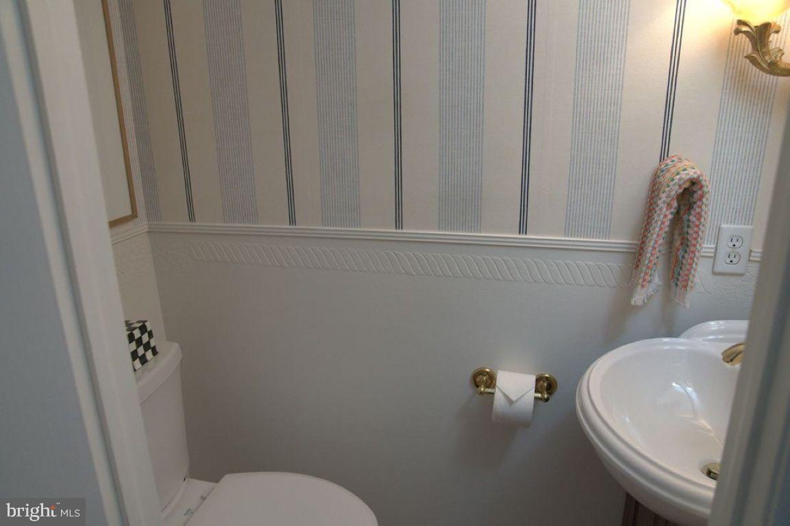 6014 WINDSOR DR, FREDERICKSBURG, Virginia 22407, 3 Bedrooms Bedrooms, ,2 BathroomsBathrooms,Residential,For sale,6014 WINDSOR DR,VASP2039512 MLS # VASP2039512