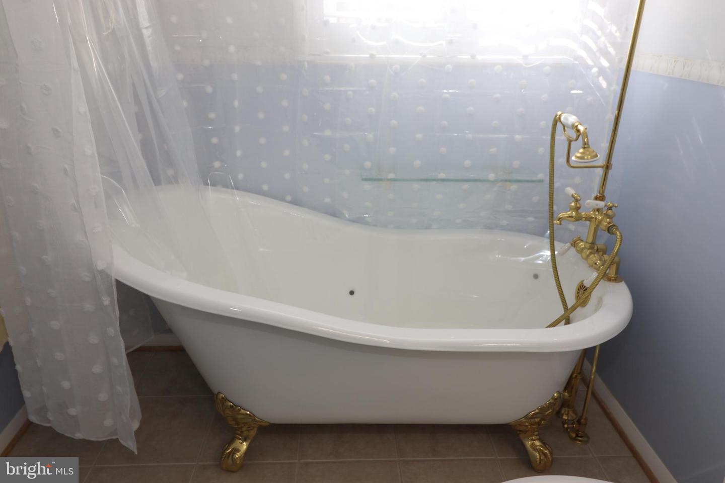 6014 WINDSOR DR, FREDERICKSBURG, Virginia 22407, 3 Bedrooms Bedrooms, ,2 BathroomsBathrooms,Residential,For sale,6014 WINDSOR DR,VASP2039512 MLS # VASP2039512