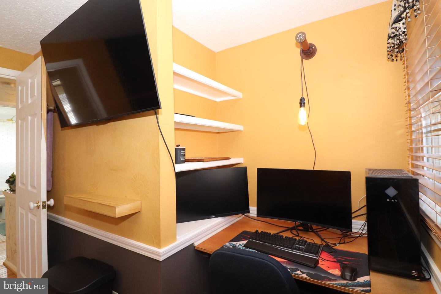 6014 WINDSOR DR, FREDERICKSBURG, Virginia 22407, 3 Bedrooms Bedrooms, ,2 BathroomsBathrooms,Residential,For sale,6014 WINDSOR DR,VASP2039512 MLS # VASP2039512