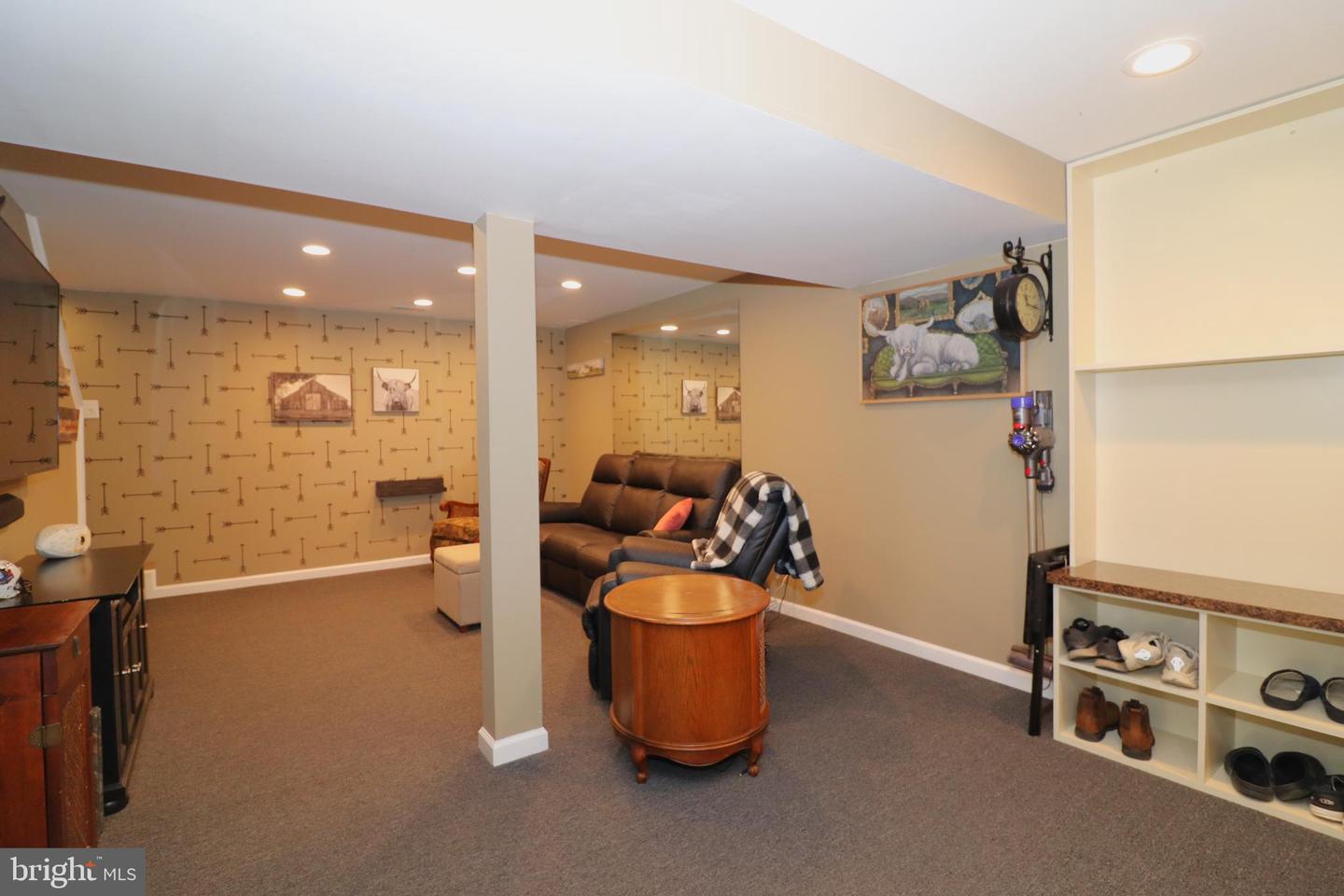 6014 WINDSOR DR, FREDERICKSBURG, Virginia 22407, 3 Bedrooms Bedrooms, ,2 BathroomsBathrooms,Residential,For sale,6014 WINDSOR DR,VASP2039512 MLS # VASP2039512