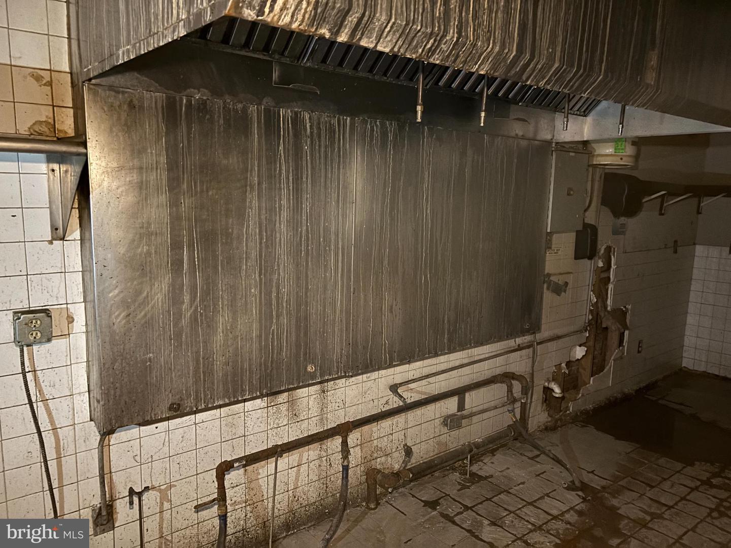 1370 H ST NE, WASHINGTON, District Of Columbia 20002, 2 Bedrooms Bedrooms, ,2 BathroomsBathrooms,Residential,For sale,1370 H ST NE,DCDC2247524 MLS # DCDC2247524