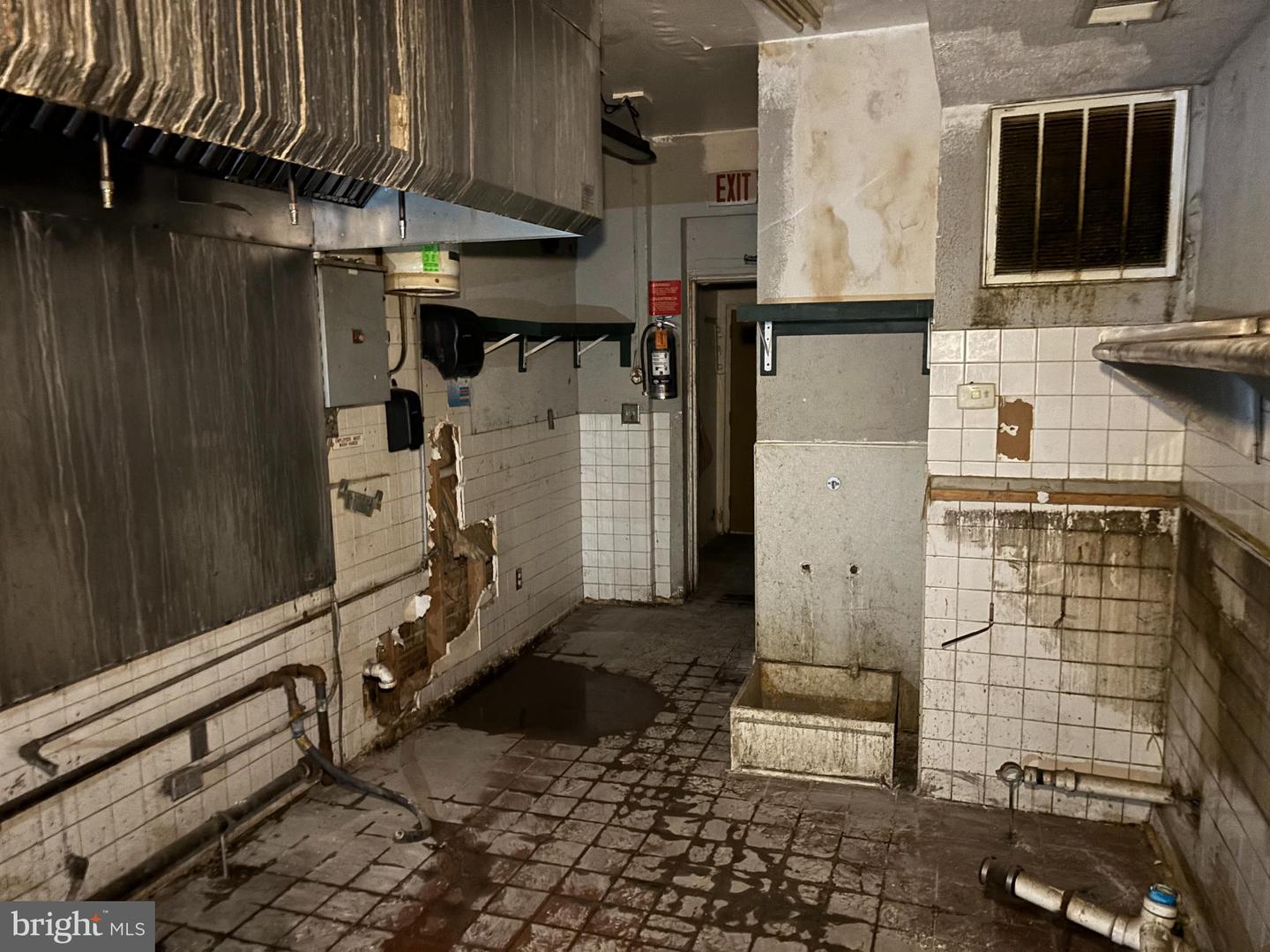 1370 H ST NE, WASHINGTON, District Of Columbia 20002, 2 Bedrooms Bedrooms, ,2 BathroomsBathrooms,Residential,For sale,1370 H ST NE,DCDC2247524 MLS # DCDC2247524