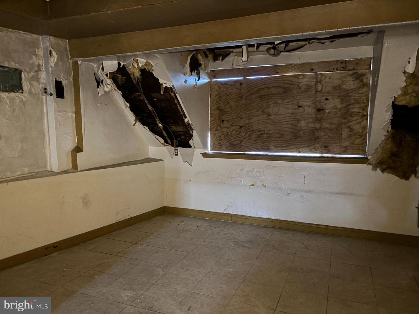 1370 H ST NE, WASHINGTON, District Of Columbia 20002, 2 Bedrooms Bedrooms, ,2 BathroomsBathrooms,Residential,For sale,1370 H ST NE,DCDC2247524 MLS # DCDC2247524