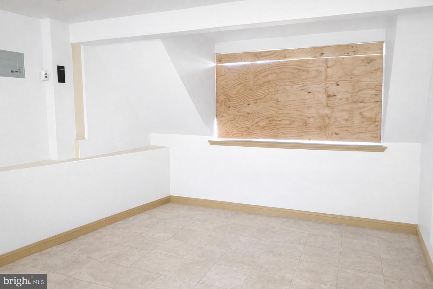 1370 H ST NE, WASHINGTON, District Of Columbia 20002, 2 Bedrooms Bedrooms, ,2 BathroomsBathrooms,Residential,For sale,1370 H ST NE,DCDC2247524 MLS # DCDC2247524