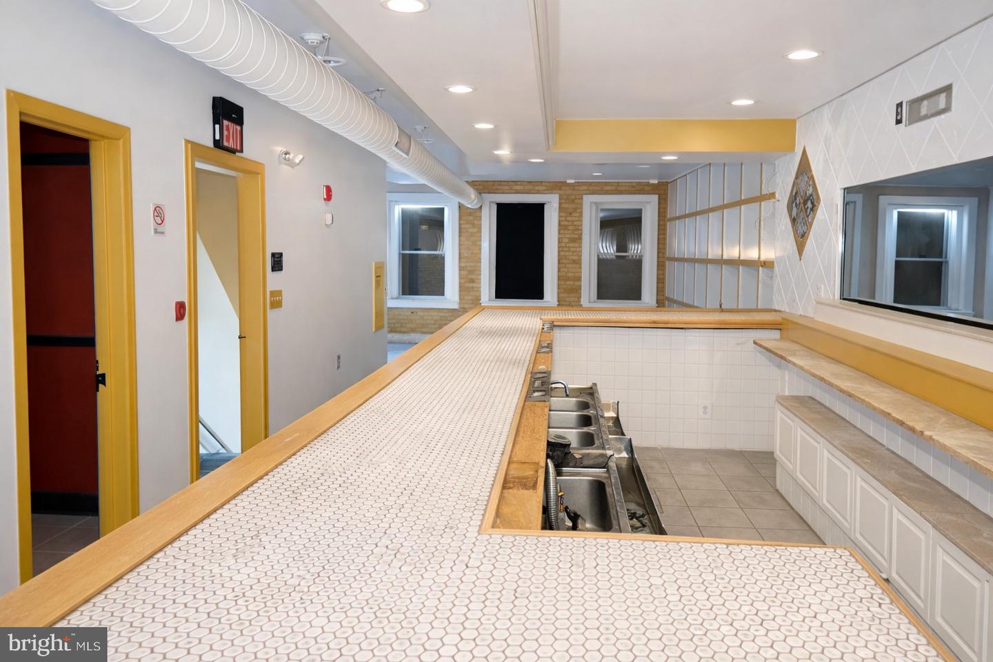 1370 H ST NE, WASHINGTON, District Of Columbia 20002, 2 Bedrooms Bedrooms, ,2 BathroomsBathrooms,Residential,For sale,1370 H ST NE,DCDC2247524 MLS # DCDC2247524