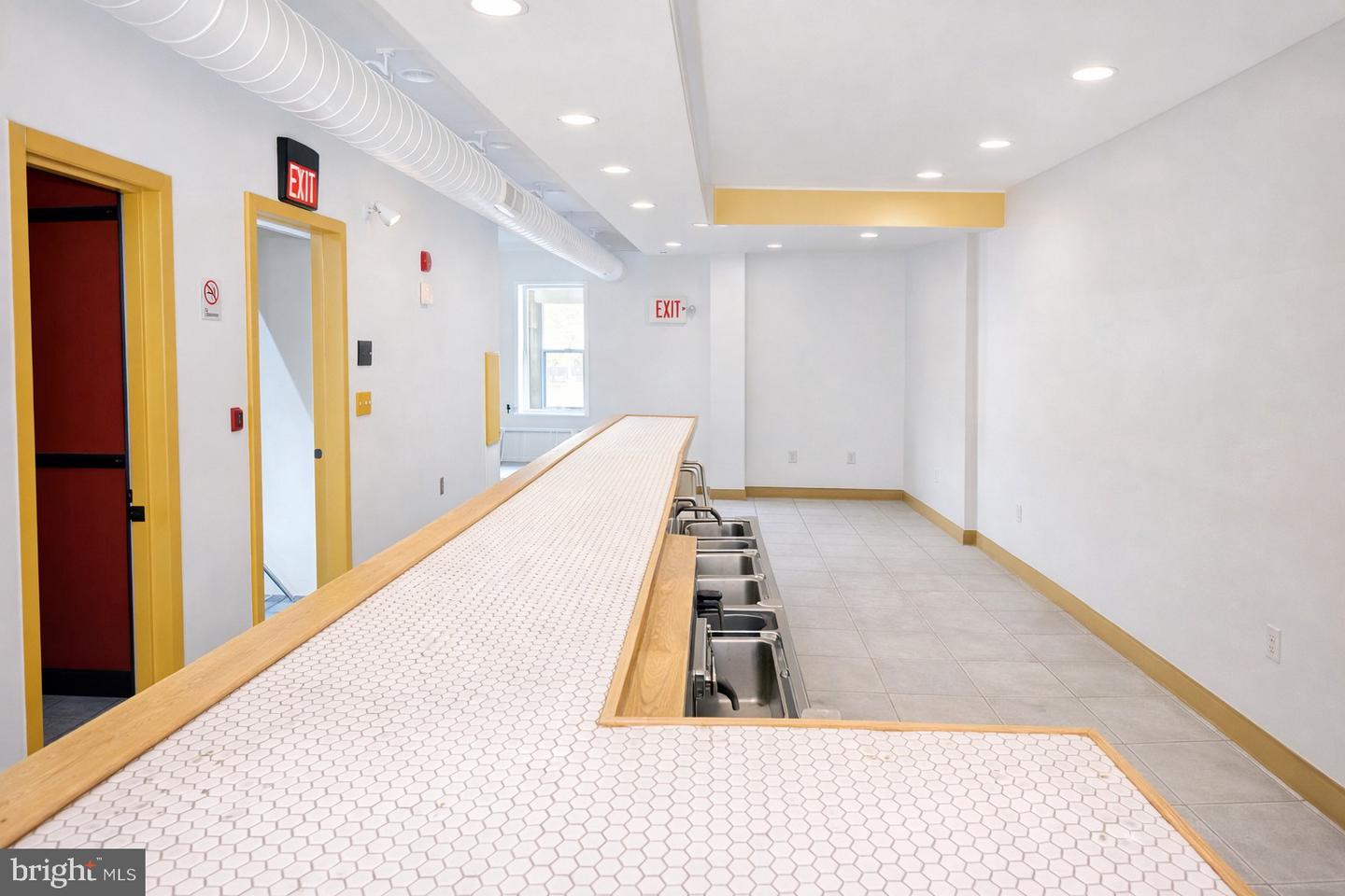 1370 H ST NE, WASHINGTON, District Of Columbia 20002, 2 Bedrooms Bedrooms, ,2 BathroomsBathrooms,Residential,For sale,1370 H ST NE,DCDC2247524 MLS # DCDC2247524