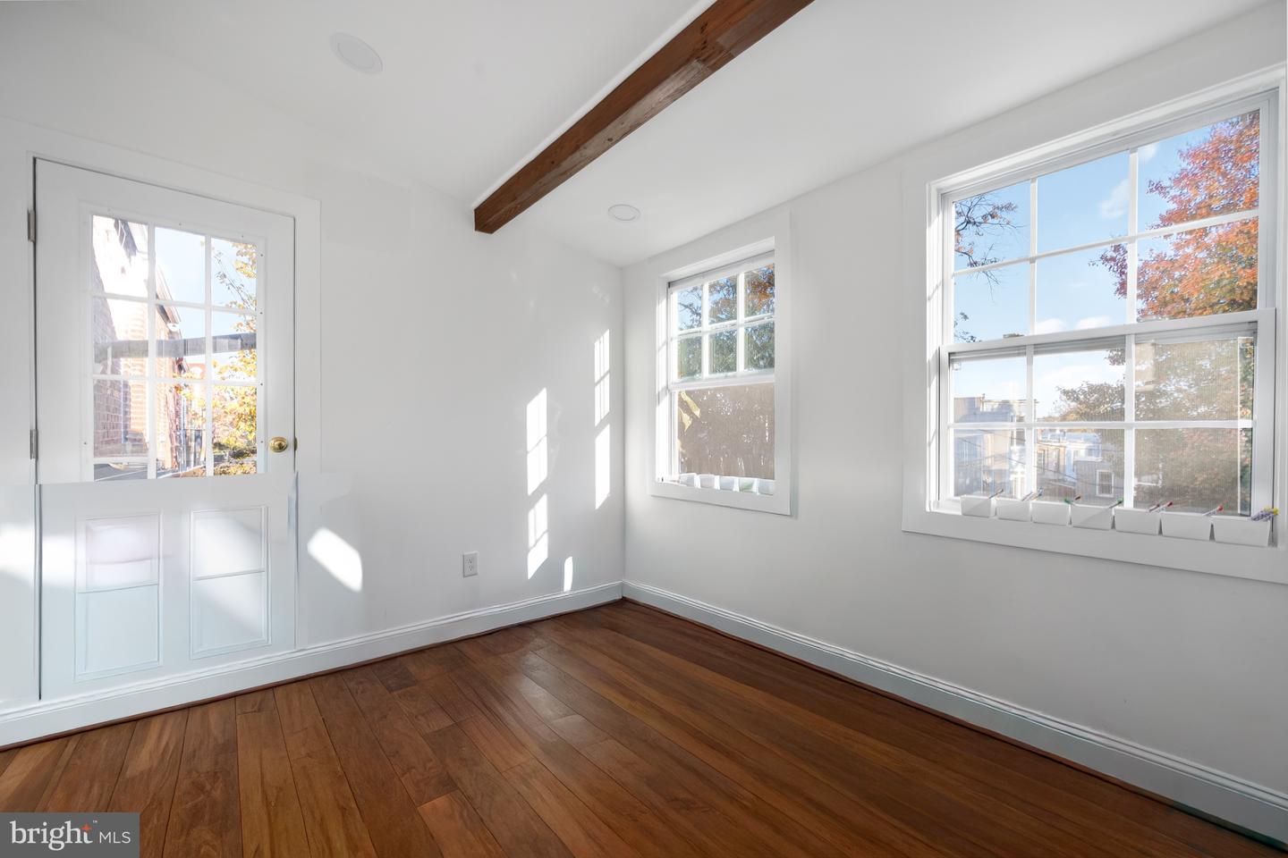 649 SOUTH CAROLINA AVE SE, WASHINGTON, District Of Columbia 20003, 5 Bedrooms Bedrooms, ,3 BathroomsBathrooms,Residential,For sale,649 SOUTH CAROLINA AVE SE,DCDC2247528 MLS # DCDC2247528