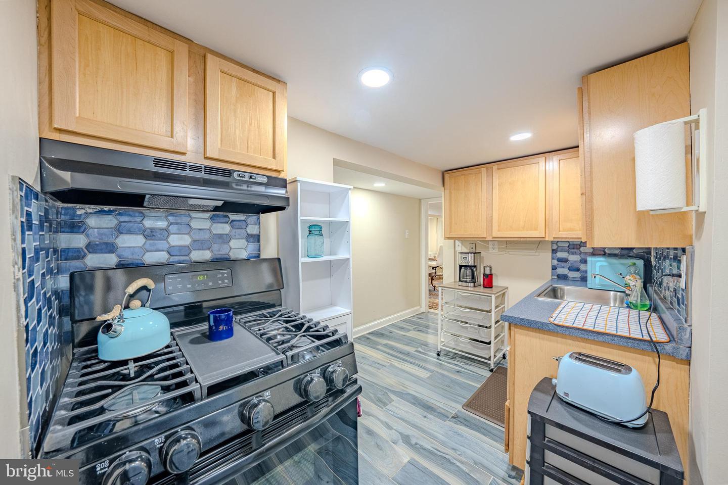 649 SOUTH CAROLINA AVE SE, WASHINGTON, District Of Columbia 20003, 5 Bedrooms Bedrooms, ,3 BathroomsBathrooms,Residential,For sale,649 SOUTH CAROLINA AVE SE,DCDC2247528 MLS # DCDC2247528