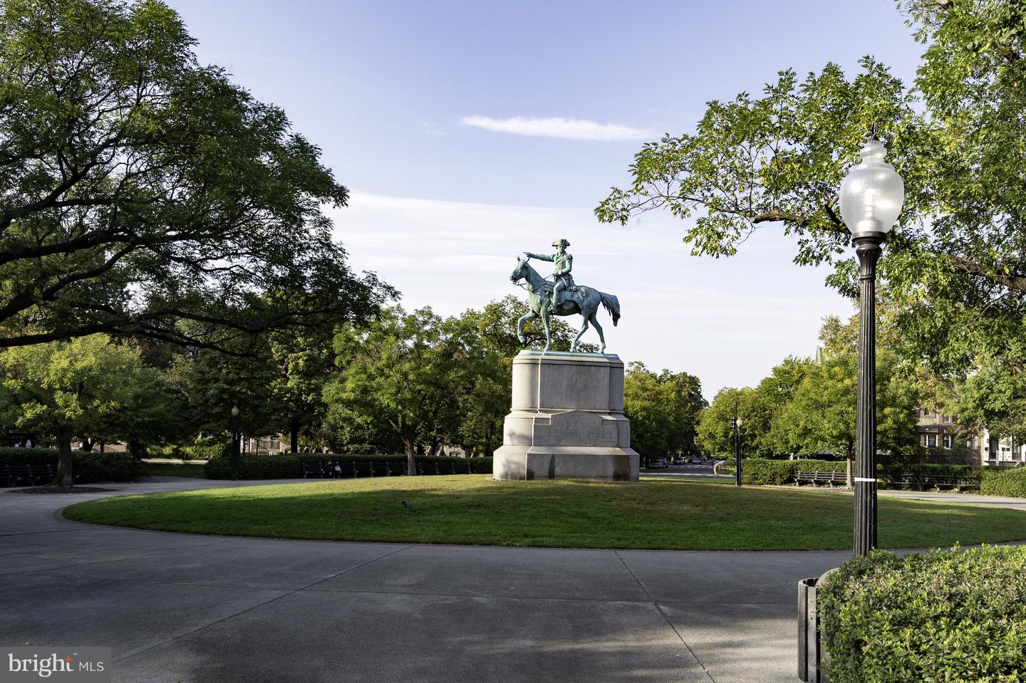 649 SOUTH CAROLINA AVE SE, WASHINGTON, District Of Columbia 20003, 5 Bedrooms Bedrooms, ,3 BathroomsBathrooms,Residential,For sale,649 SOUTH CAROLINA AVE SE,DCDC2247528 MLS # DCDC2247528