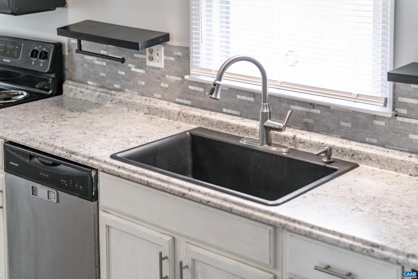 9 PLEASANT VIEW TER, PALMYRA, Virginia 22963, 3 Bedrooms Bedrooms, ,1 BathroomBathrooms,Residential,For sale,9 PLEASANT VIEW TER,673612 MLS # 673612 9 PLEASANT VIEW TER, PALMYRA, Virginia 22963, 3 Bedrooms Bedrooms, ,1 BathroomBathrooms,Residential,For sale,9 PLEASANT VIEW TER,673612 MLS # 673612