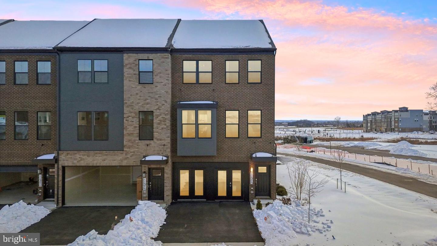 11369 HYPATIA LOOP, MANASSAS, Virginia 20109, 4 Bedrooms Bedrooms, ,3 BathroomsBathrooms,Residential,For sale,11369 HYPATIA LOOP,VAPW2113182 MLS # VAPW2113182