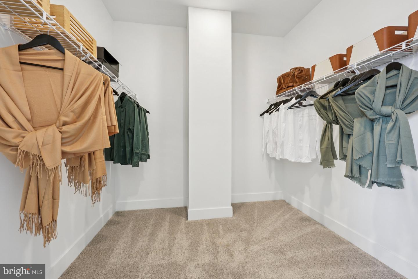 11369 HYPATIA LOOP, MANASSAS, Virginia 20109, 4 Bedrooms Bedrooms, ,3 BathroomsBathrooms,Residential,For sale,11369 HYPATIA LOOP,VAPW2113182 MLS # VAPW2113182