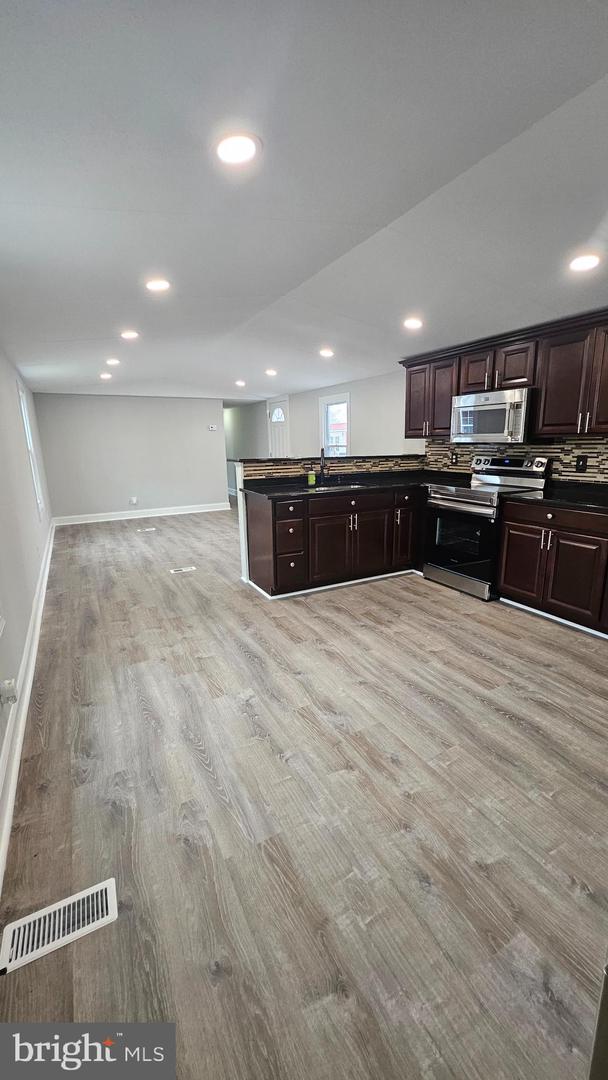 12 SUSAN ST, STAFFORD, Virginia 22556, 3 Bedrooms Bedrooms, ,2 BathroomsBathrooms,Residential,For sale,12 SUSAN ST,VAST2046434 MLS # VAST2046434 12 SUSAN ST, STAFFORD, Virginia 22556, 3 Bedrooms Bedrooms, ,2 BathroomsBathrooms,Residential,For sale,12 SUSAN ST,VAST2046434 MLS # VAST2046434