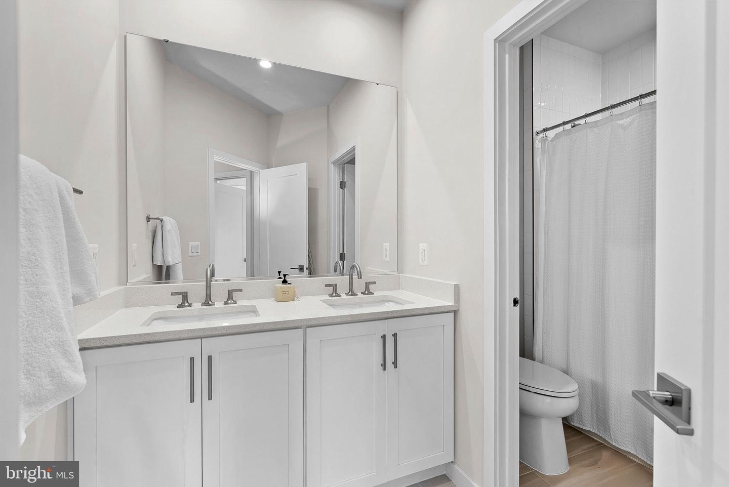 43486 WILCOX TER, ASHBURN, Virginia 20148, 4 Bedrooms Bedrooms, ,3 BathroomsBathrooms,Residential,For sale,43486 WILCOX TER,VALO2116624 MLS # VALO2116624