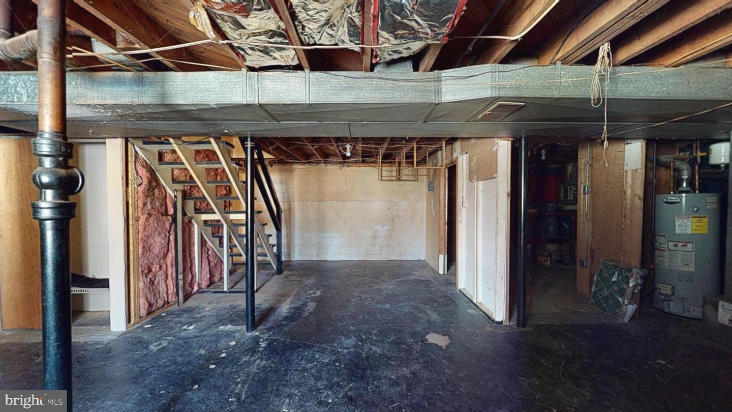 8624 PARLIAMENT DR, SPRINGFIELD, Virginia 22151, 4 Bedrooms Bedrooms, ,2 BathroomsBathrooms,Residential,For sale,8624 PARLIAMENT DR,VAFX2262814 MLS # VAFX2262814