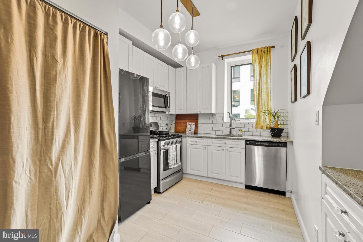 1458 FAIRMONT ST NW #2, WASHINGTON, District Of Columbia 20009, 2 Bedrooms Bedrooms, ,1 BathroomBathrooms,Residential,For sale,1458 FAIRMONT ST NW #2,DCDC2230778 MLS # DCDC2230778 1458 FAIRMONT ST NW #2, WASHINGTON, District Of Columbia 20009, 2 Bedrooms Bedrooms, ,1 BathroomBathrooms,Residential,For sale,1458 FAIRMONT ST NW #2,DCDC2230778 MLS # DCDC2230778