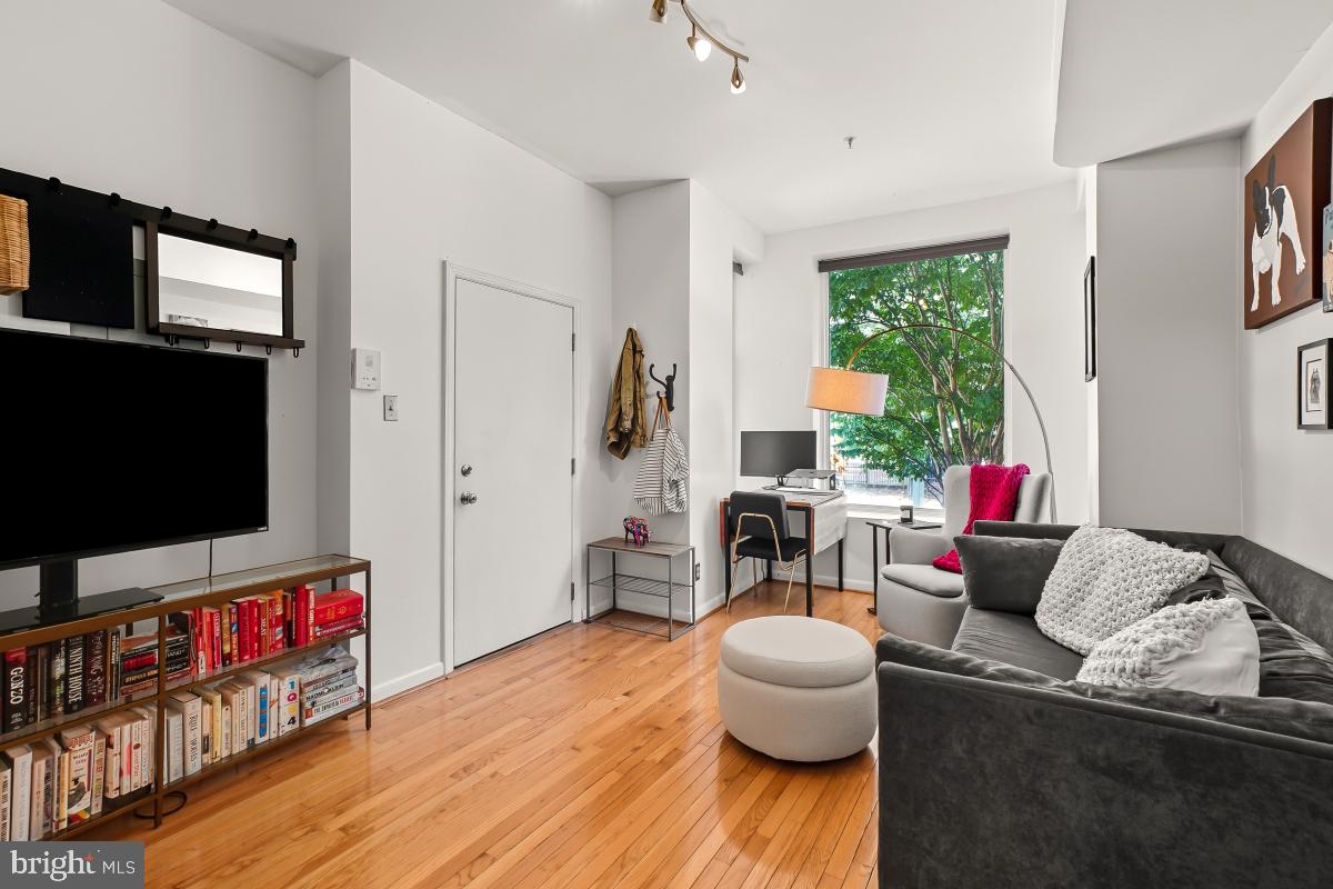 1458 FAIRMONT ST NW #2, WASHINGTON, District Of Columbia 20009, 2 Bedrooms Bedrooms, ,1 BathroomBathrooms,Residential,For sale,1458 FAIRMONT ST NW #2,DCDC2230778 MLS # DCDC2230778 1458 FAIRMONT ST NW #2, WASHINGTON, District Of Columbia 20009, 2 Bedrooms Bedrooms, ,1 BathroomBathrooms,Residential,For sale,1458 FAIRMONT ST NW #2,DCDC2230778 MLS # DCDC2230778