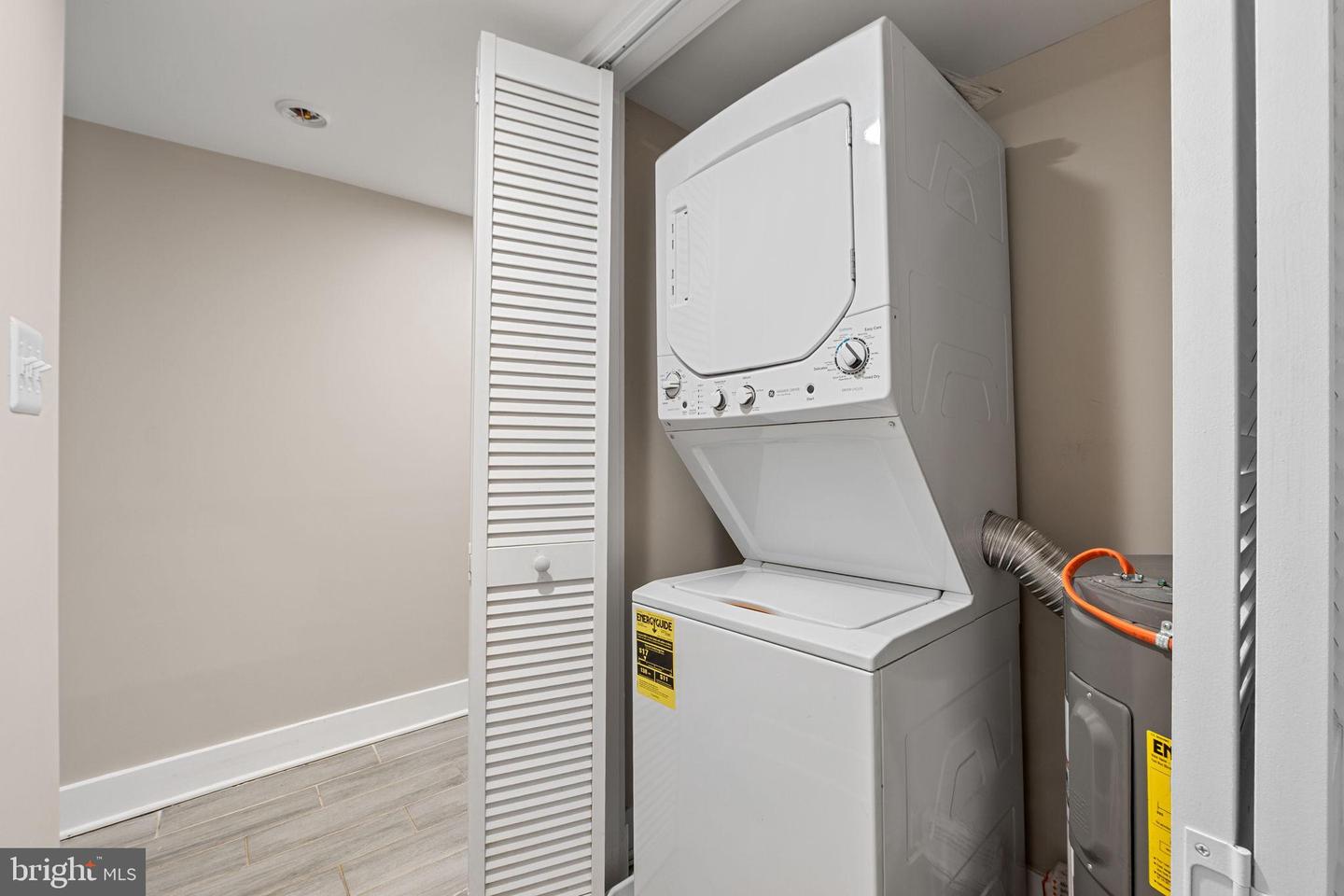 113 R ST NE, WASHINGTON, District Of Columbia 20002, 4 Bedrooms Bedrooms, 8 Rooms Rooms,3 BathroomsBathrooms,Residential,For sale,113 R ST NE,DCDC2232562 MLS # DCDC2232562