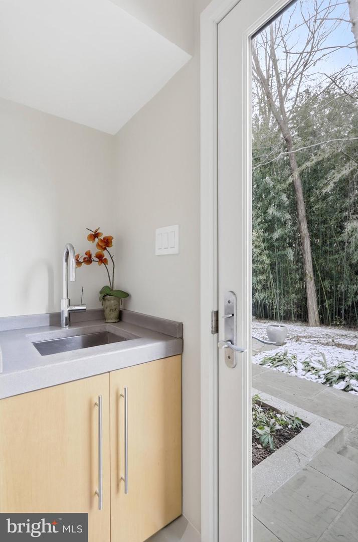 10519 ZION DR, FAIRFAX, Virginia 22032, 4 Bedrooms Bedrooms, ,3 BathroomsBathrooms,Residential,For sale,10519 ZION DR,VAFX2282864 MLS # VAFX2282864