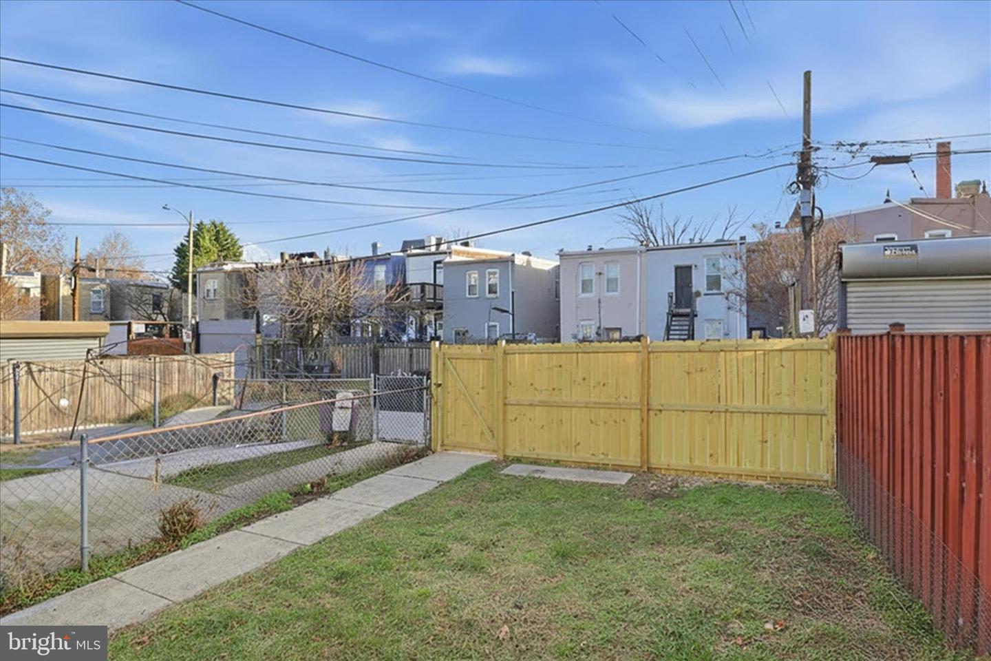 122 BATES ST NW, WASHINGTON, District Of Columbia 20001, 4 Bedrooms Bedrooms, 6 Rooms Rooms,2 BathroomsBathrooms,Residential,For sale,122 BATES ST NW,DCDC2235864 MLS # DCDC2235864