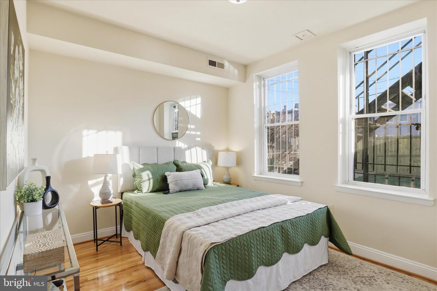 122 BATES ST NW, WASHINGTON, District Of Columbia 20001, 4 Bedrooms Bedrooms, 6 Rooms Rooms,2 BathroomsBathrooms,Residential,For sale,122 BATES ST NW,DCDC2235864 MLS # DCDC2235864