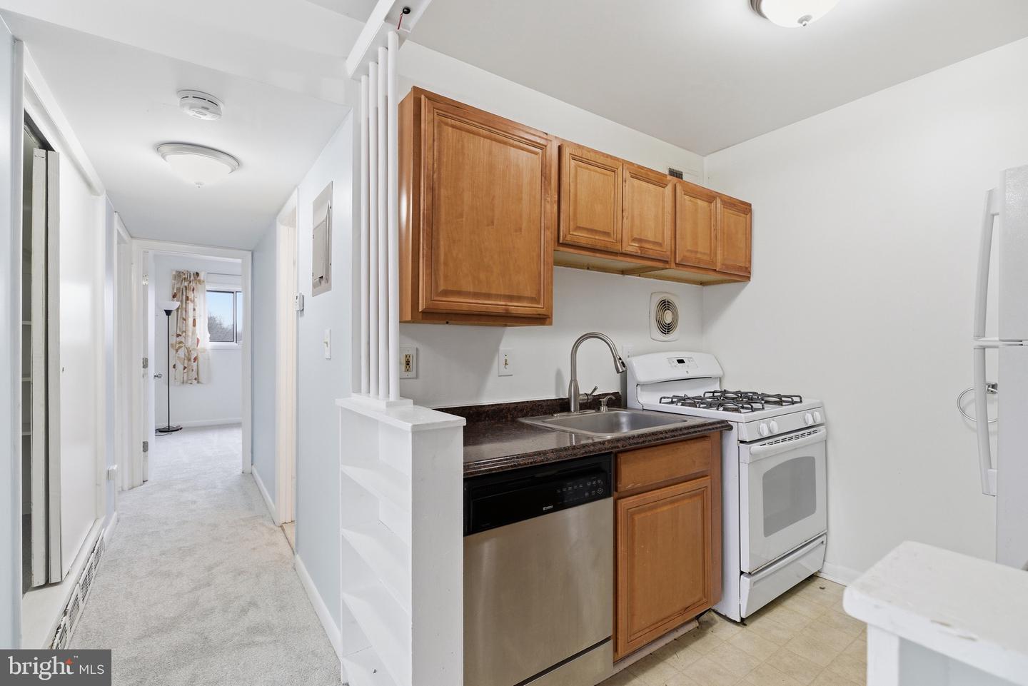 4227 AMERICANA DR #103 E, ANNANDALE, Virginia 22003, 2 Bedrooms Bedrooms, ,1 BathroomBathrooms,Residential,For sale,4227 AMERICANA DR #103 E,VAFX2285990 MLS # VAFX2285990 4227 AMERICANA DR #103 E, ANNANDALE, Virginia 22003, 2 Bedrooms Bedrooms, ,1 BathroomBathrooms,Residential,For sale,4227 AMERICANA DR #103 E,VAFX2285990 MLS # VAFX2285990