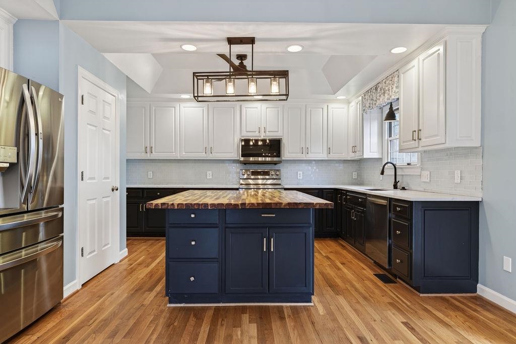 104 PELHAM WOODS CIR, WAYNESBORO, Virginia 22980, 5 Bedrooms Bedrooms, ,3 BathroomsBathrooms,Residential,104 PELHAM WOODS CIR,673644 MLS # 673644