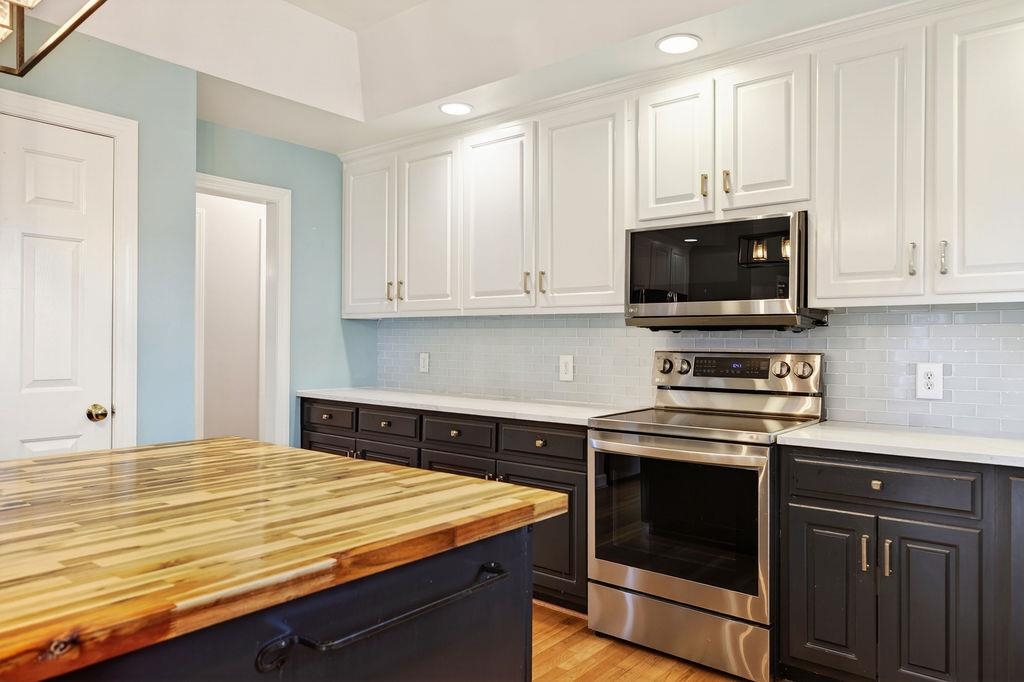 104 PELHAM WOODS CIR, WAYNESBORO, Virginia 22980, 5 Bedrooms Bedrooms, ,3 BathroomsBathrooms,Residential,104 PELHAM WOODS CIR,673644 MLS # 673644