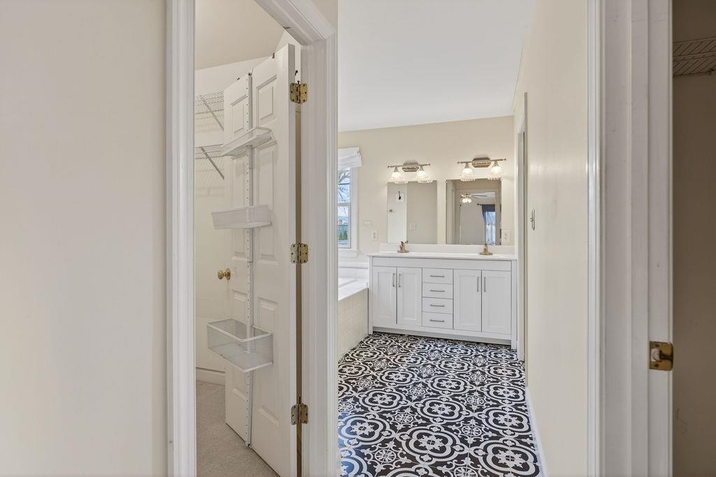 104 PELHAM WOODS CIR, WAYNESBORO, Virginia 22980, 5 Bedrooms Bedrooms, ,3 BathroomsBathrooms,Residential,104 PELHAM WOODS CIR,673644 MLS # 673644