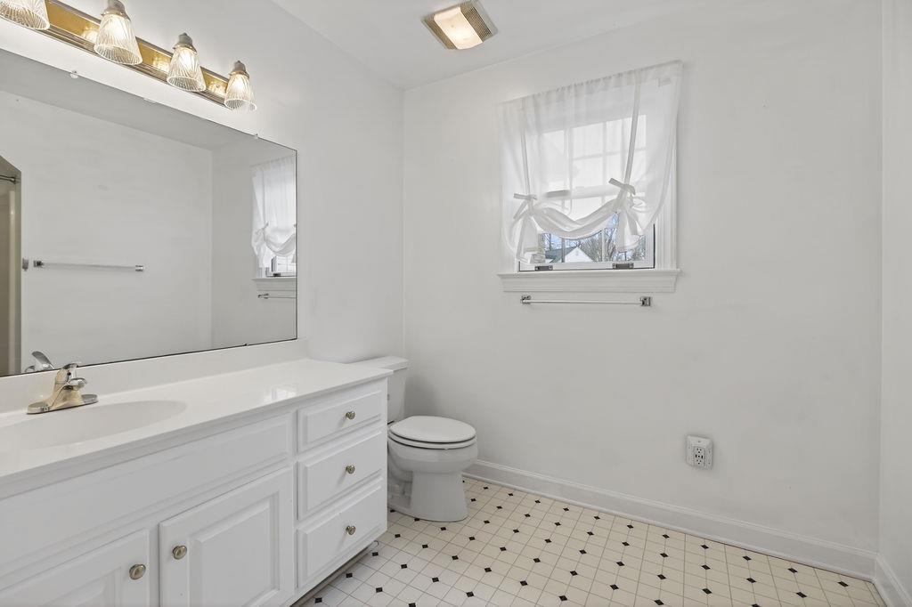 104 PELHAM WOODS CIR, WAYNESBORO, Virginia 22980, 5 Bedrooms Bedrooms, ,3 BathroomsBathrooms,Residential,104 PELHAM WOODS CIR,673644 MLS # 673644