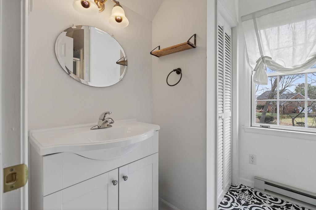 104 PELHAM WOODS CIR, WAYNESBORO, Virginia 22980, 5 Bedrooms Bedrooms, ,3 BathroomsBathrooms,Residential,104 PELHAM WOODS CIR,673644 MLS # 673644