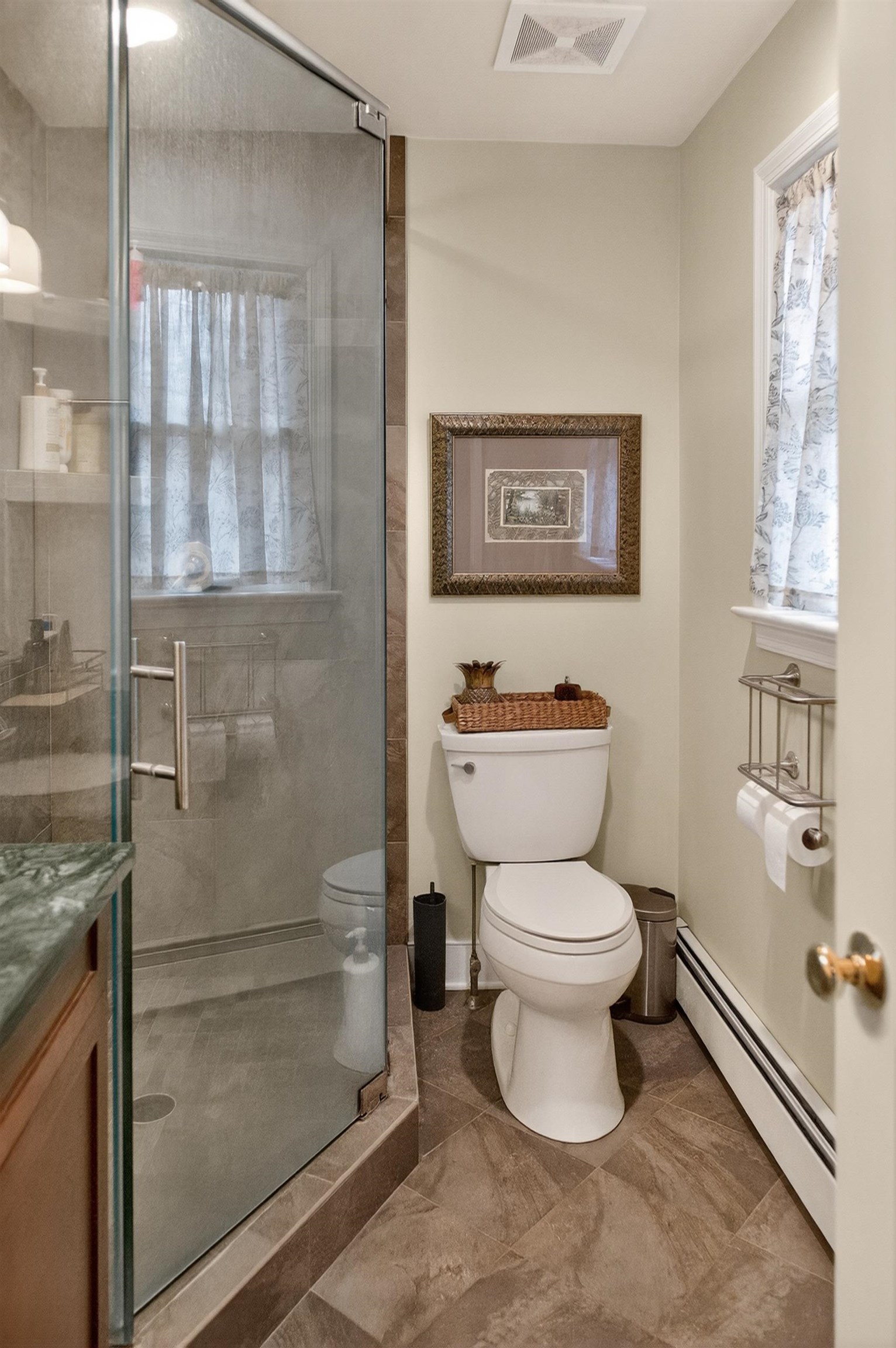 829 GREENWAY CIR, WAYNESBORO, Virginia 22980, 4 Bedrooms Bedrooms, ,3 BathroomsBathrooms,Residential,829 GREENWAY CIR,673652 MLS # 673652