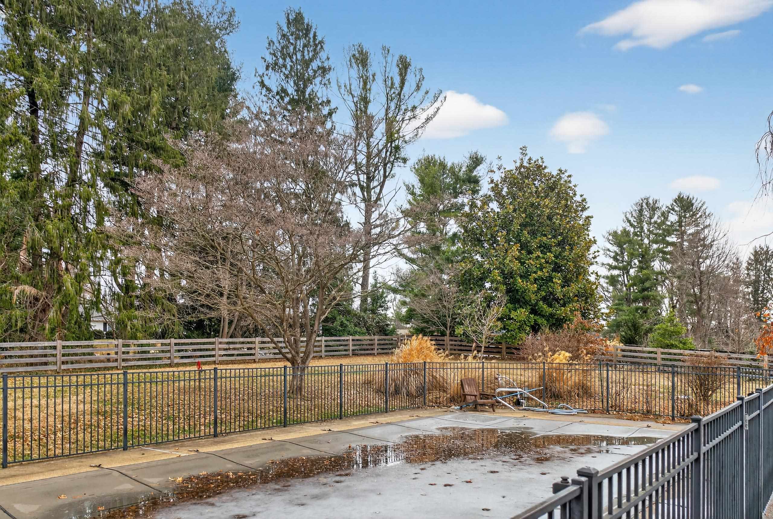 829 GREENWAY CIR, WAYNESBORO, Virginia 22980, 4 Bedrooms Bedrooms, ,3 BathroomsBathrooms,Residential,829 GREENWAY CIR,673652 MLS # 673652