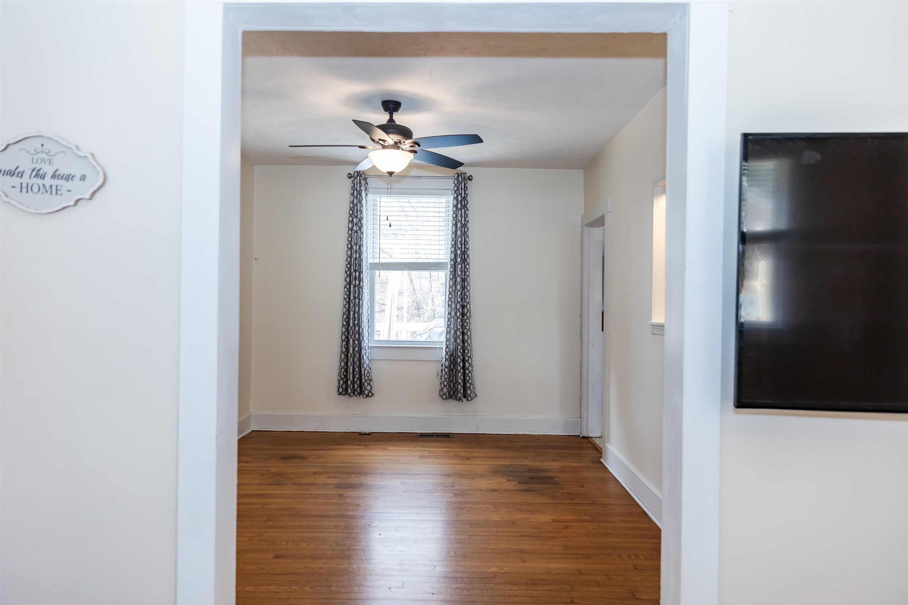 713 NW THORNHILL RD, LEXINGTON, Virginia 24450, 2 Bedrooms Bedrooms, ,1 BathroomBathrooms,Residential,713 NW THORNHILL RD,673655 MLS # 673655 713 NW THORNHILL RD, LEXINGTON, Virginia 24450, 2 Bedrooms Bedrooms, ,1 BathroomBathrooms,Residential,713 NW THORNHILL RD,673655 MLS # 673655