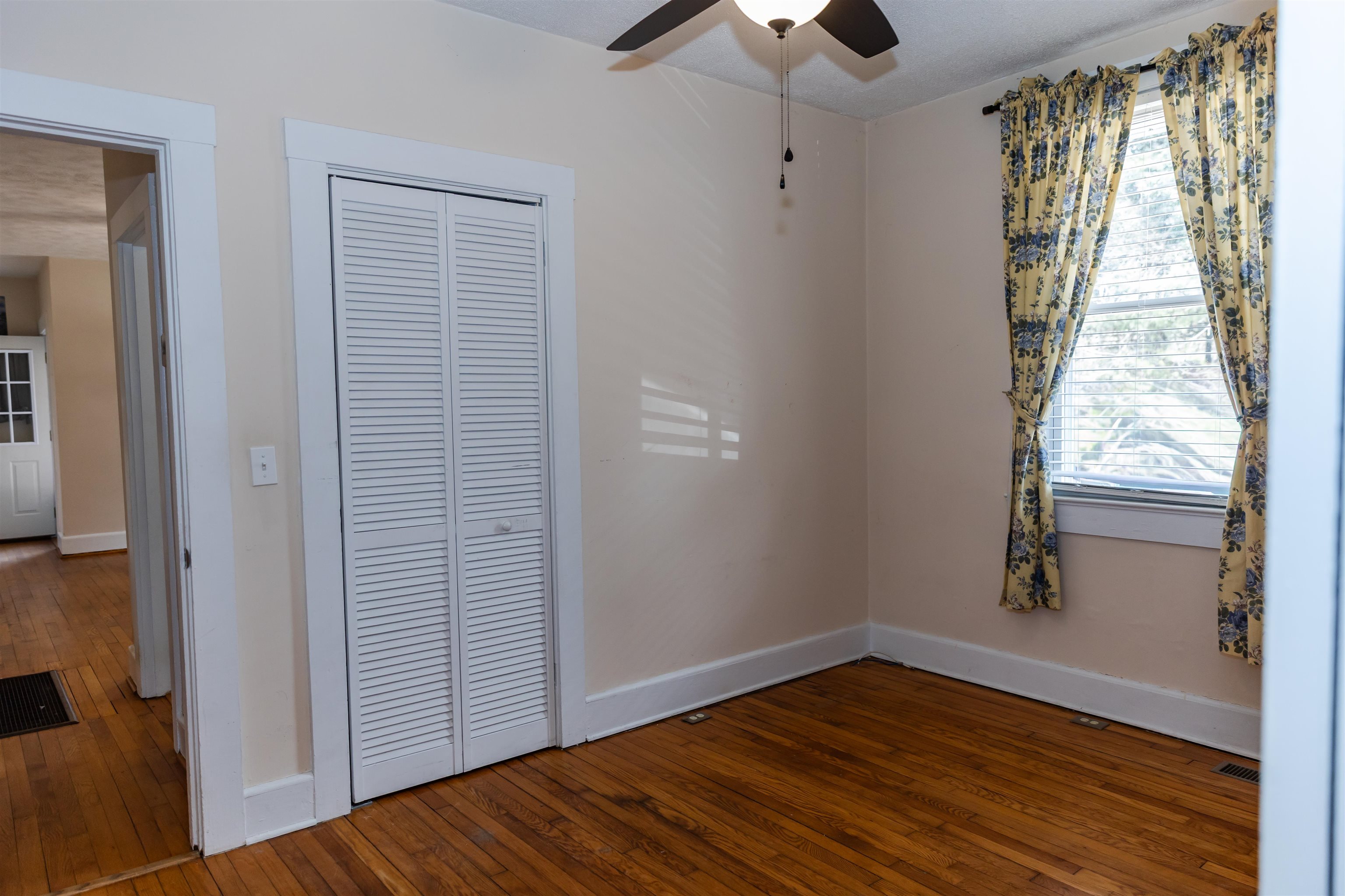 713 NW THORNHILL RD, LEXINGTON, Virginia 24450, 2 Bedrooms Bedrooms, ,1 BathroomBathrooms,Residential,713 NW THORNHILL RD,673655 MLS # 673655 713 NW THORNHILL RD, LEXINGTON, Virginia 24450, 2 Bedrooms Bedrooms, ,1 BathroomBathrooms,Residential,713 NW THORNHILL RD,673655 MLS # 673655