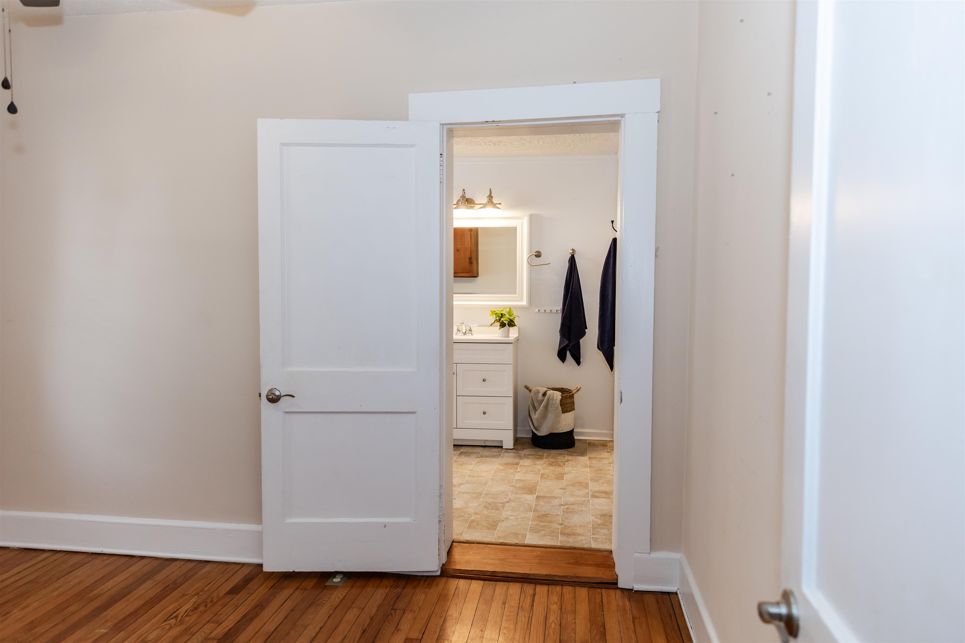 713 NW THORNHILL RD, LEXINGTON, Virginia 24450, 2 Bedrooms Bedrooms, ,1 BathroomBathrooms,Residential,713 NW THORNHILL RD,673655 MLS # 673655 713 NW THORNHILL RD, LEXINGTON, Virginia 24450, 2 Bedrooms Bedrooms, ,1 BathroomBathrooms,Residential,713 NW THORNHILL RD,673655 MLS # 673655