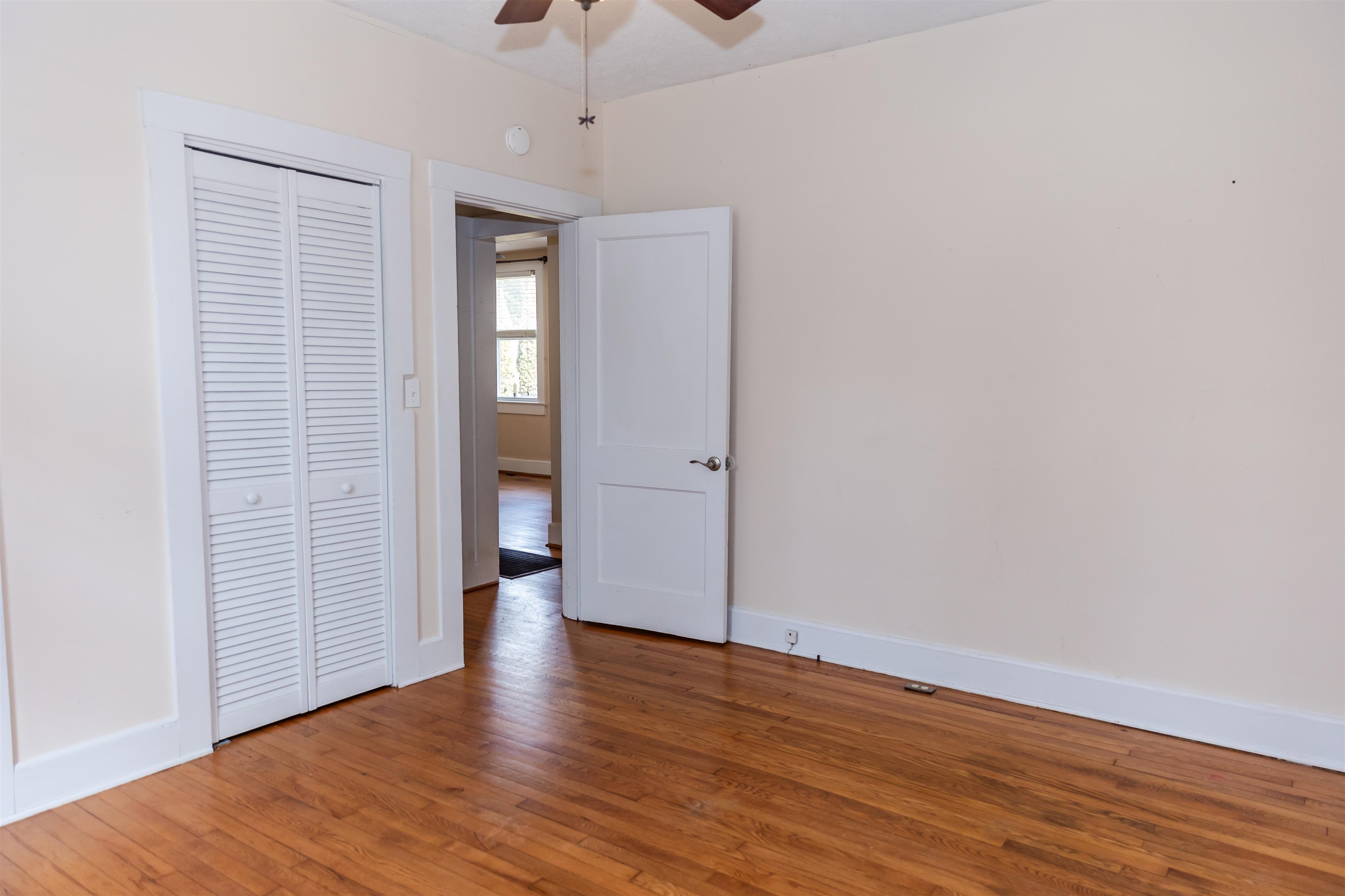 713 NW THORNHILL RD, LEXINGTON, Virginia 24450, 2 Bedrooms Bedrooms, ,1 BathroomBathrooms,Residential,713 NW THORNHILL RD,673655 MLS # 673655 713 NW THORNHILL RD, LEXINGTON, Virginia 24450, 2 Bedrooms Bedrooms, ,1 BathroomBathrooms,Residential,713 NW THORNHILL RD,673655 MLS # 673655