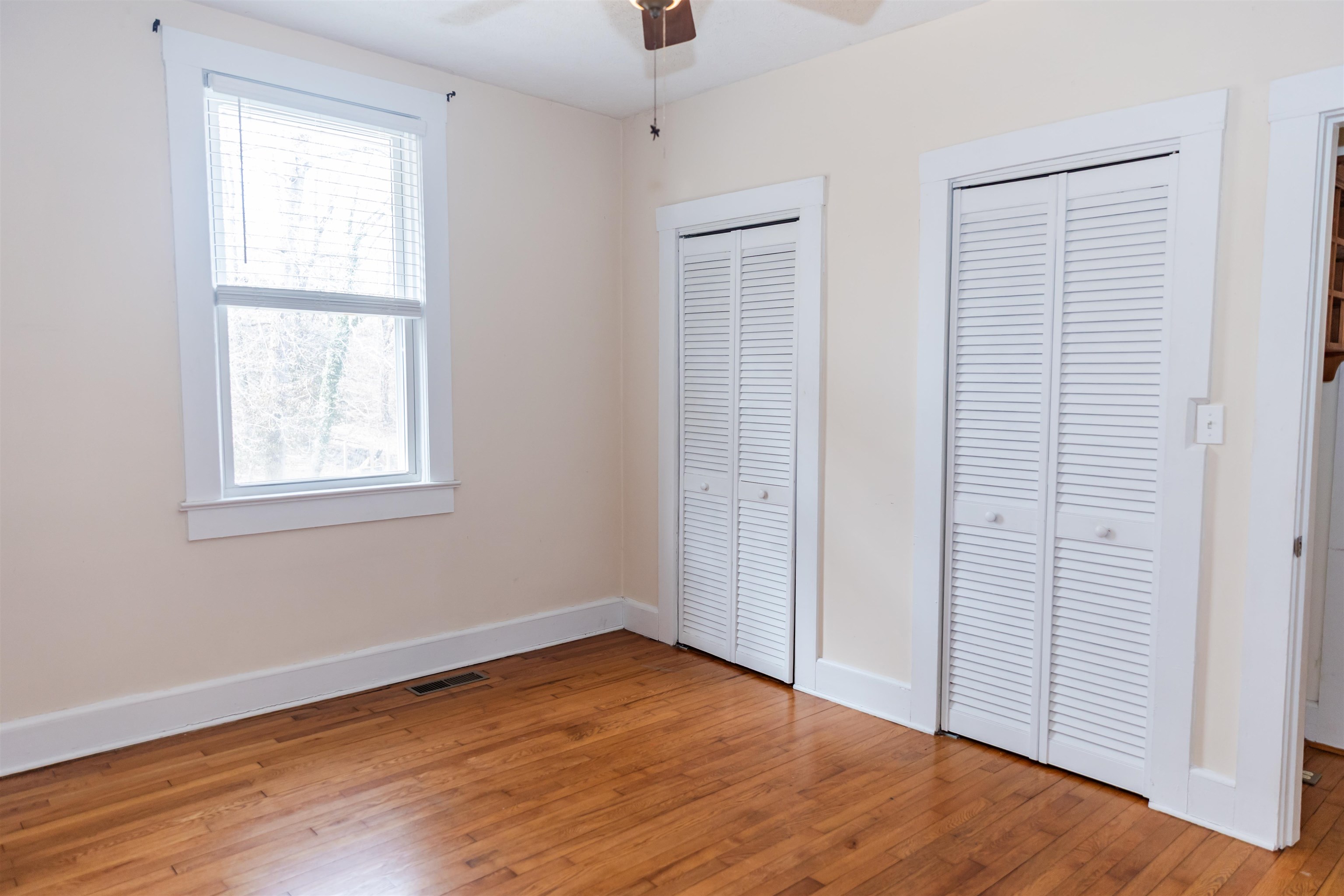 713 NW THORNHILL RD, LEXINGTON, Virginia 24450, 2 Bedrooms Bedrooms, ,1 BathroomBathrooms,Residential,713 NW THORNHILL RD,673655 MLS # 673655 713 NW THORNHILL RD, LEXINGTON, Virginia 24450, 2 Bedrooms Bedrooms, ,1 BathroomBathrooms,Residential,713 NW THORNHILL RD,673655 MLS # 673655