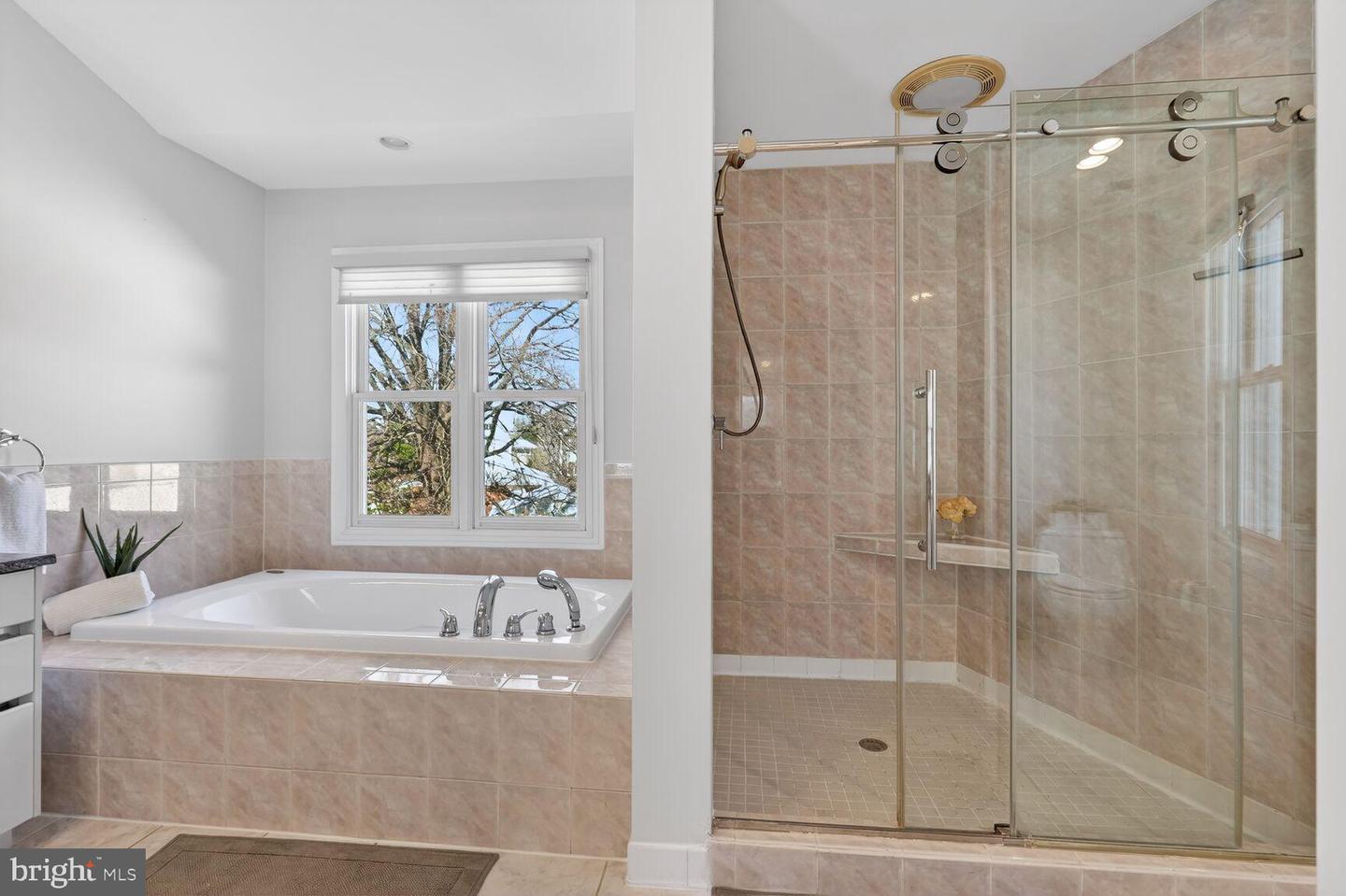 2733 N LEXINGTON ST N, ARLINGTON, Virginia 22207, 4 Bedrooms Bedrooms, 19 Rooms Rooms,3 BathroomsBathrooms,Residential,For sale,2733 N LEXINGTON ST N,VAAR2067944 MLS # VAAR2067944 2733 N LEXINGTON ST N, ARLINGTON, Virginia 22207, 4 Bedrooms Bedrooms, 19 Rooms Rooms,3 BathroomsBathrooms,Residential,For sale,2733 N LEXINGTON ST N,VAAR2067944 MLS # VAAR2067944