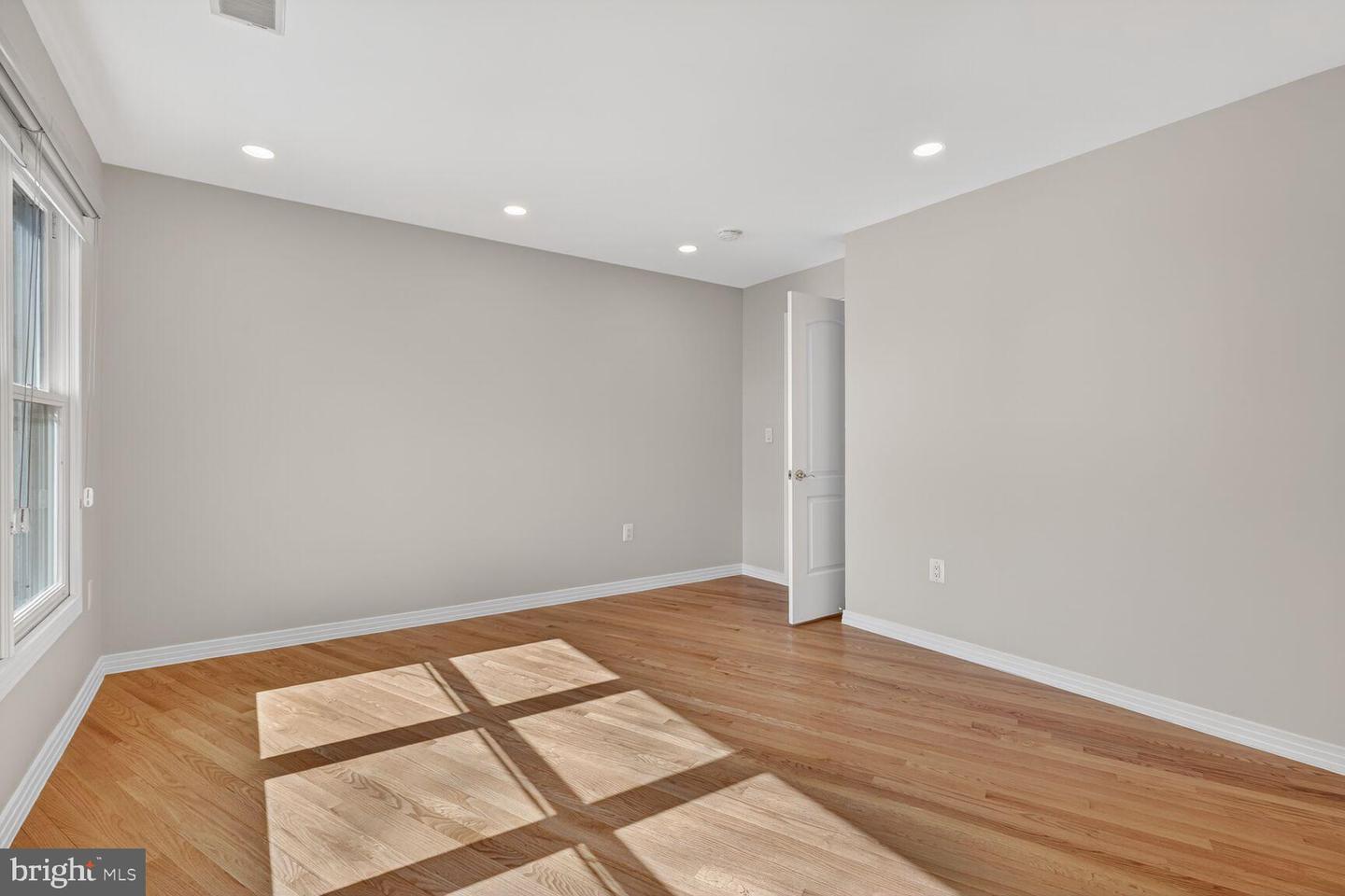 2733 N LEXINGTON ST N, ARLINGTON, Virginia 22207, 4 Bedrooms Bedrooms, 19 Rooms Rooms,3 BathroomsBathrooms,Residential,For sale,2733 N LEXINGTON ST N,VAAR2067944 MLS # VAAR2067944 2733 N LEXINGTON ST N, ARLINGTON, Virginia 22207, 4 Bedrooms Bedrooms, 19 Rooms Rooms,3 BathroomsBathrooms,Residential,For sale,2733 N LEXINGTON ST N,VAAR2067944 MLS # VAAR2067944