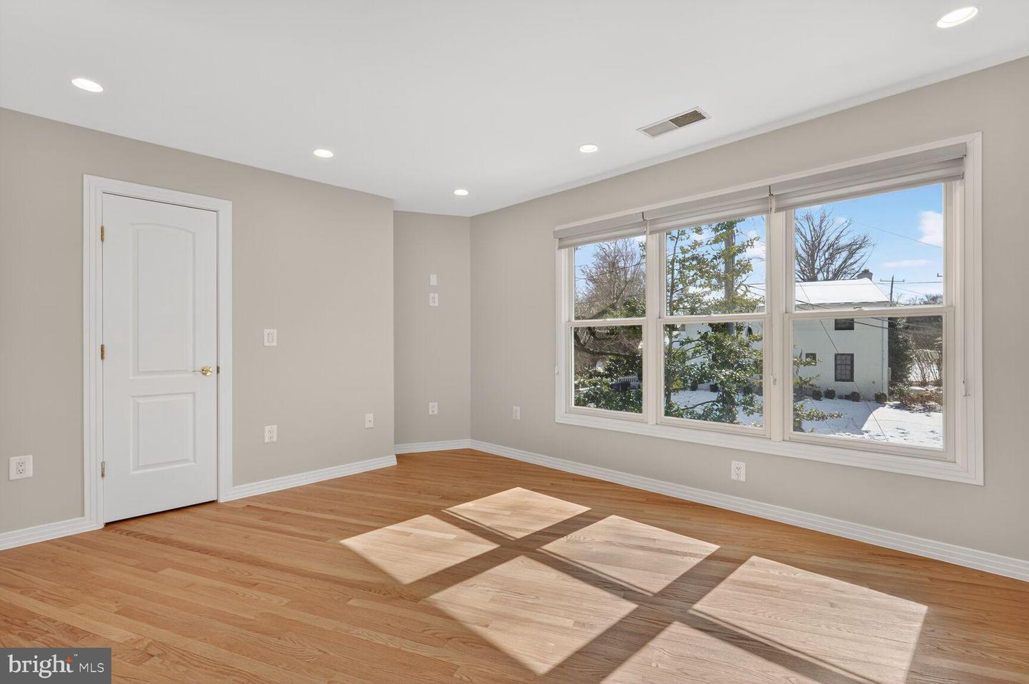 2733 N LEXINGTON ST N, ARLINGTON, Virginia 22207, 4 Bedrooms Bedrooms, 19 Rooms Rooms,3 BathroomsBathrooms,Residential,For sale,2733 N LEXINGTON ST N,VAAR2067944 MLS # VAAR2067944 2733 N LEXINGTON ST N, ARLINGTON, Virginia 22207, 4 Bedrooms Bedrooms, 19 Rooms Rooms,3 BathroomsBathrooms,Residential,For sale,2733 N LEXINGTON ST N,VAAR2067944 MLS # VAAR2067944