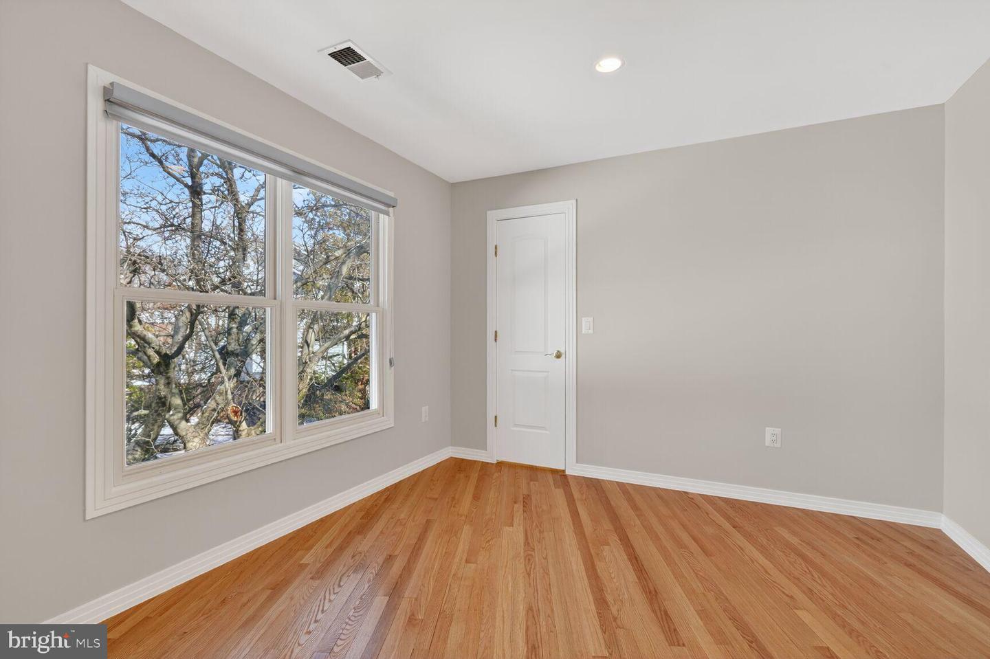 2733 N LEXINGTON ST N, ARLINGTON, Virginia 22207, 4 Bedrooms Bedrooms, 19 Rooms Rooms,3 BathroomsBathrooms,Residential,For sale,2733 N LEXINGTON ST N,VAAR2067944 MLS # VAAR2067944 2733 N LEXINGTON ST N, ARLINGTON, Virginia 22207, 4 Bedrooms Bedrooms, 19 Rooms Rooms,3 BathroomsBathrooms,Residential,For sale,2733 N LEXINGTON ST N,VAAR2067944 MLS # VAAR2067944