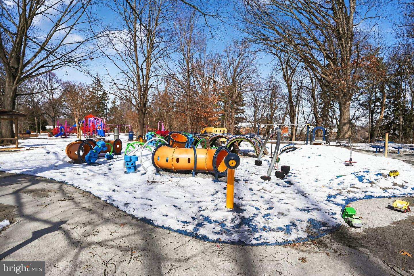 2733 N LEXINGTON ST N, ARLINGTON, Virginia 22207, 4 Bedrooms Bedrooms, 19 Rooms Rooms,3 BathroomsBathrooms,Residential,For sale,2733 N LEXINGTON ST N,VAAR2067944 MLS # VAAR2067944 2733 N LEXINGTON ST N, ARLINGTON, Virginia 22207, 4 Bedrooms Bedrooms, 19 Rooms Rooms,3 BathroomsBathrooms,Residential,For sale,2733 N LEXINGTON ST N,VAAR2067944 MLS # VAAR2067944