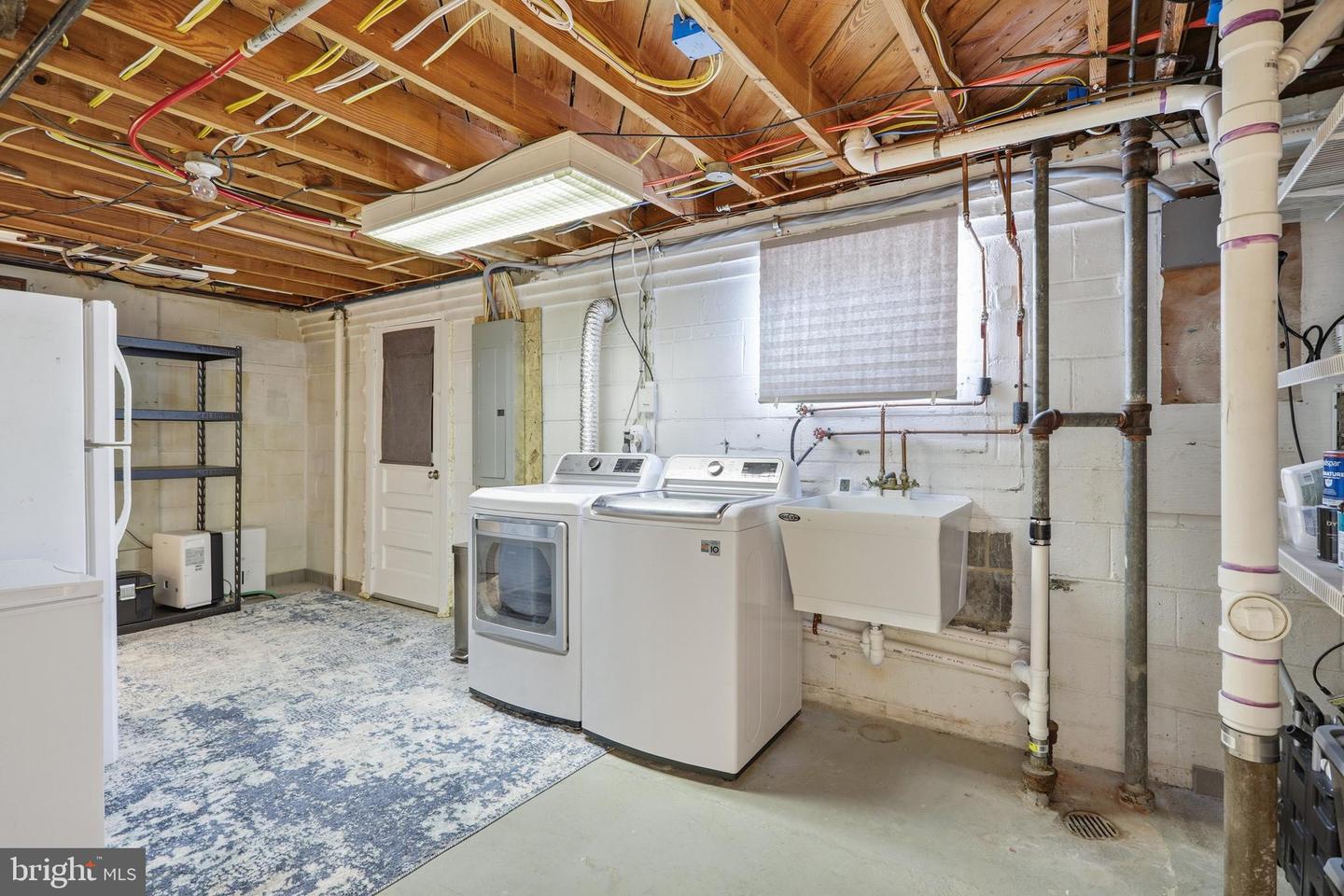 3817 REN RD, FAIRFAX, Virginia 22030, 3 Bedrooms Bedrooms, ,2 BathroomsBathrooms,Residential,For sale,3817 REN RD,VAFC2007696 MLS # VAFC2007696 3817 REN RD, FAIRFAX, Virginia 22030, 3 Bedrooms Bedrooms, ,2 BathroomsBathrooms,Residential,For sale,3817 REN RD,VAFC2007696 MLS # VAFC2007696