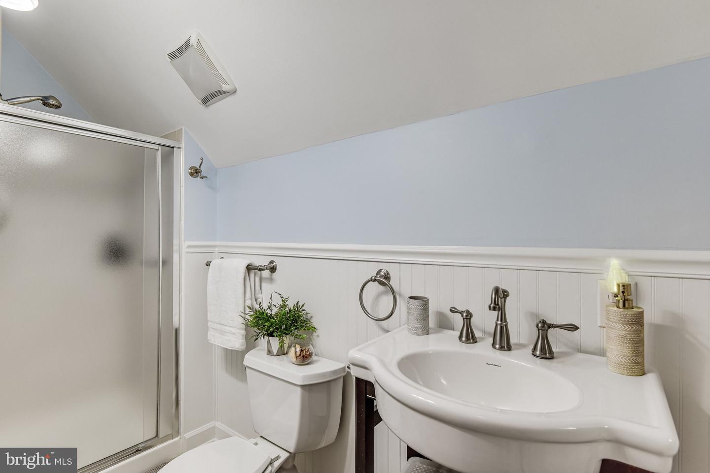 5767 BENFORD DR, HAYMARKET, Virginia 20169, 5 Bedrooms Bedrooms, ,3 BathroomsBathrooms,Residential,For sale,5767 BENFORD DR,VAPW2111020 MLS # VAPW2111020