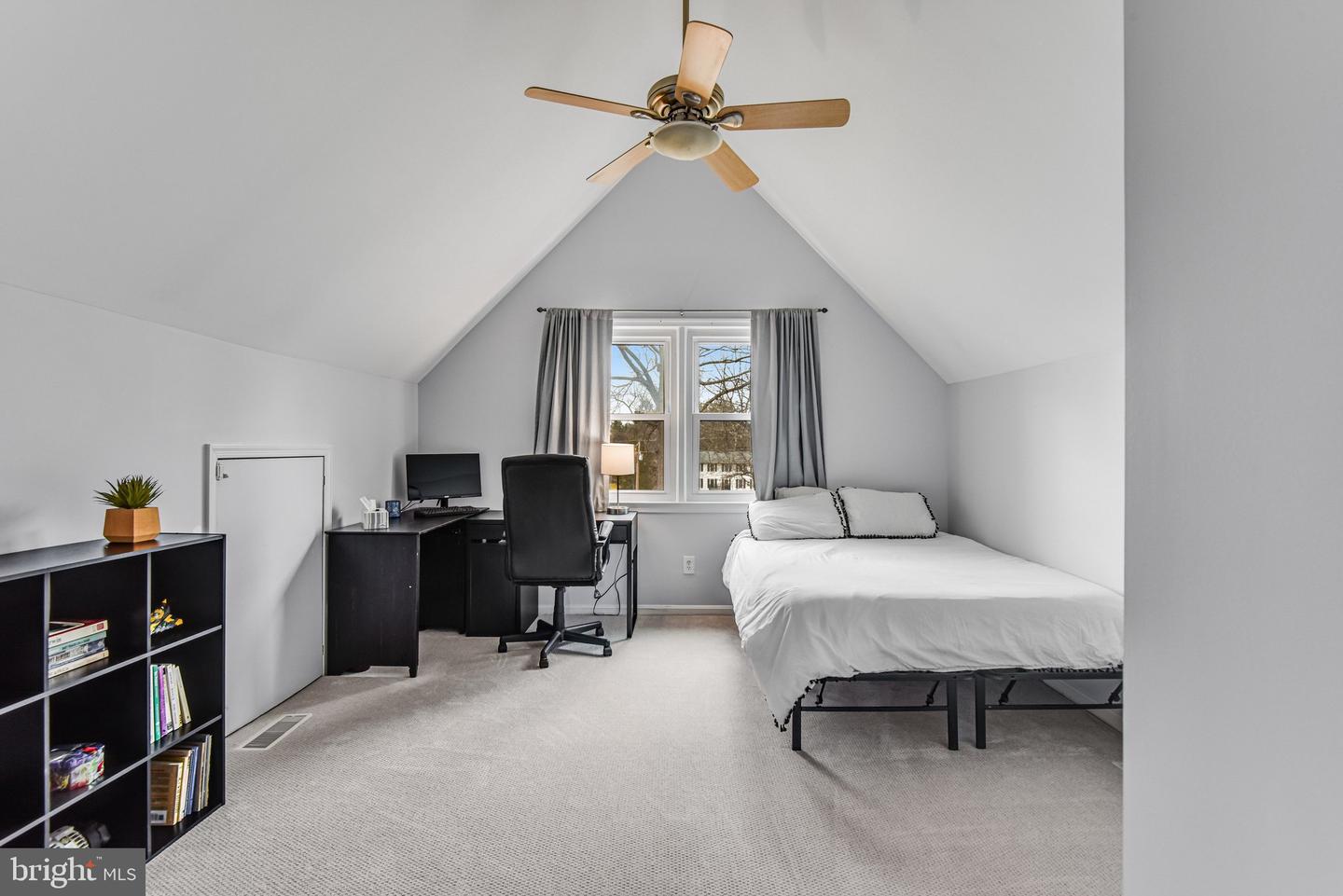 5767 BENFORD DR, HAYMARKET, Virginia 20169, 5 Bedrooms Bedrooms, ,3 BathroomsBathrooms,Residential,For sale,5767 BENFORD DR,VAPW2111020 MLS # VAPW2111020