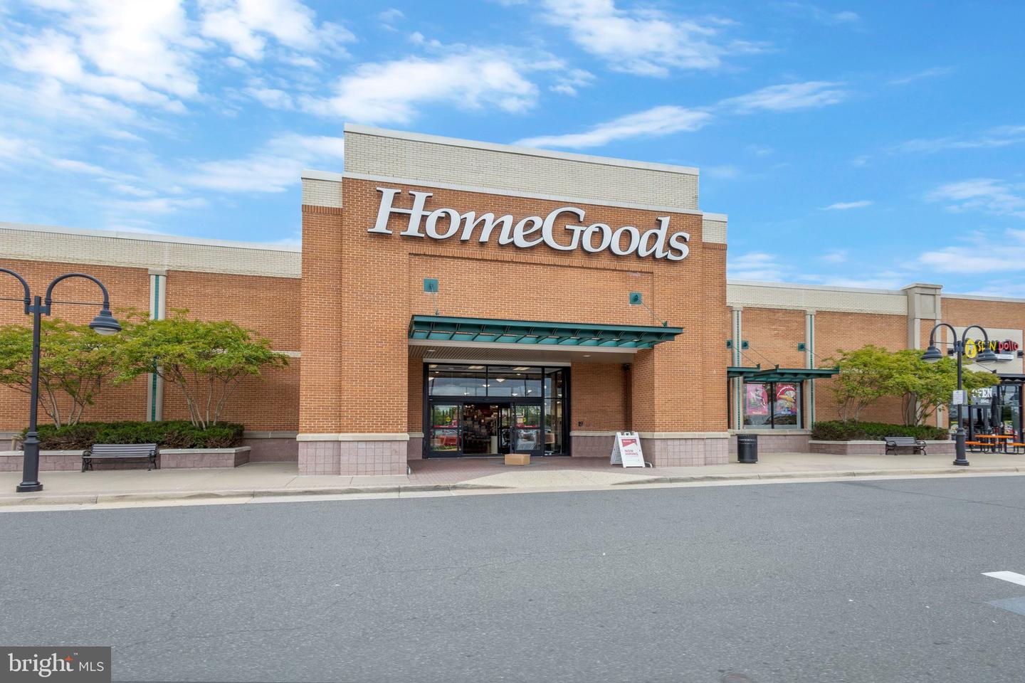 6610 THACKWELL WAY #2102, ALEXANDRIA, Virginia 22315, 2 Bedrooms Bedrooms, ,2 BathroomsBathrooms,Residential,For sale,6610 THACKWELL WAY #2102,VAFX2287046 MLS # VAFX2287046 6610 THACKWELL WAY #2102, ALEXANDRIA, Virginia 22315, 2 Bedrooms Bedrooms, ,2 BathroomsBathrooms,Residential,For sale,6610 THACKWELL WAY #2102,VAFX2287046 MLS # VAFX2287046