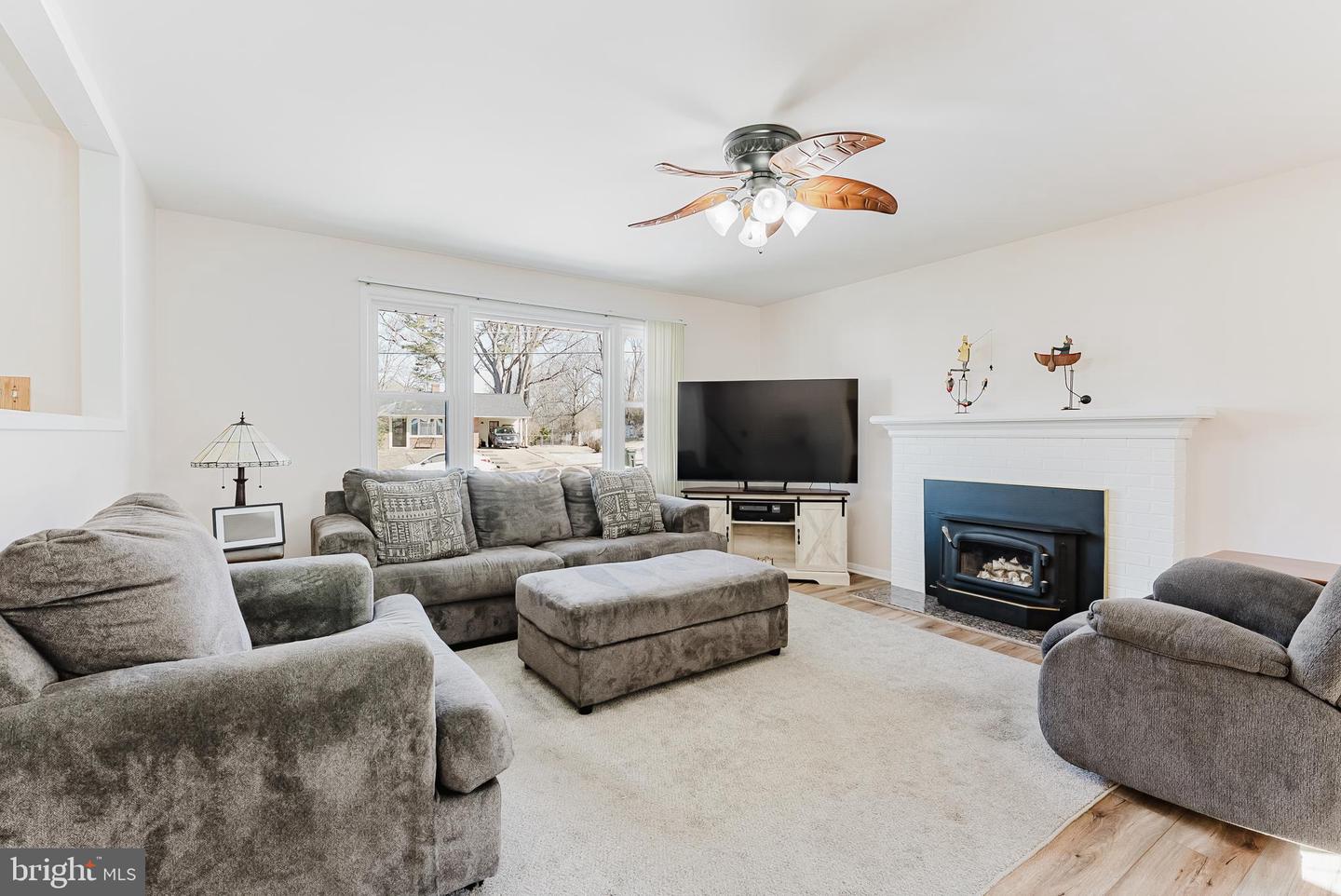 5937 ATTEENTEE RD, SPRINGFIELD, Virginia 22150, 4 Bedrooms Bedrooms, ,1 BathroomBathrooms,Residential,For sale,5937 ATTEENTEE RD,VAFX2287084 MLS # VAFX2287084 5937 ATTEENTEE RD, SPRINGFIELD, Virginia 22150, 4 Bedrooms Bedrooms, ,1 BathroomBathrooms,Residential,For sale,5937 ATTEENTEE RD,VAFX2287084 MLS # VAFX2287084