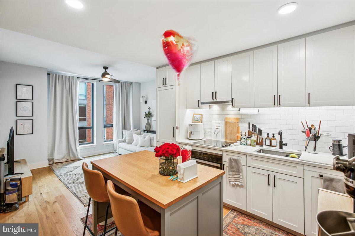 1211 VAN ST SE #902, WASHINGTON, District Of Columbia 20003, 1 Bedroom Bedrooms, ,1 BathroomBathrooms,Residential,For sale,1211 VAN ST SE #902,DCDC2244112 MLS # DCDC2244112