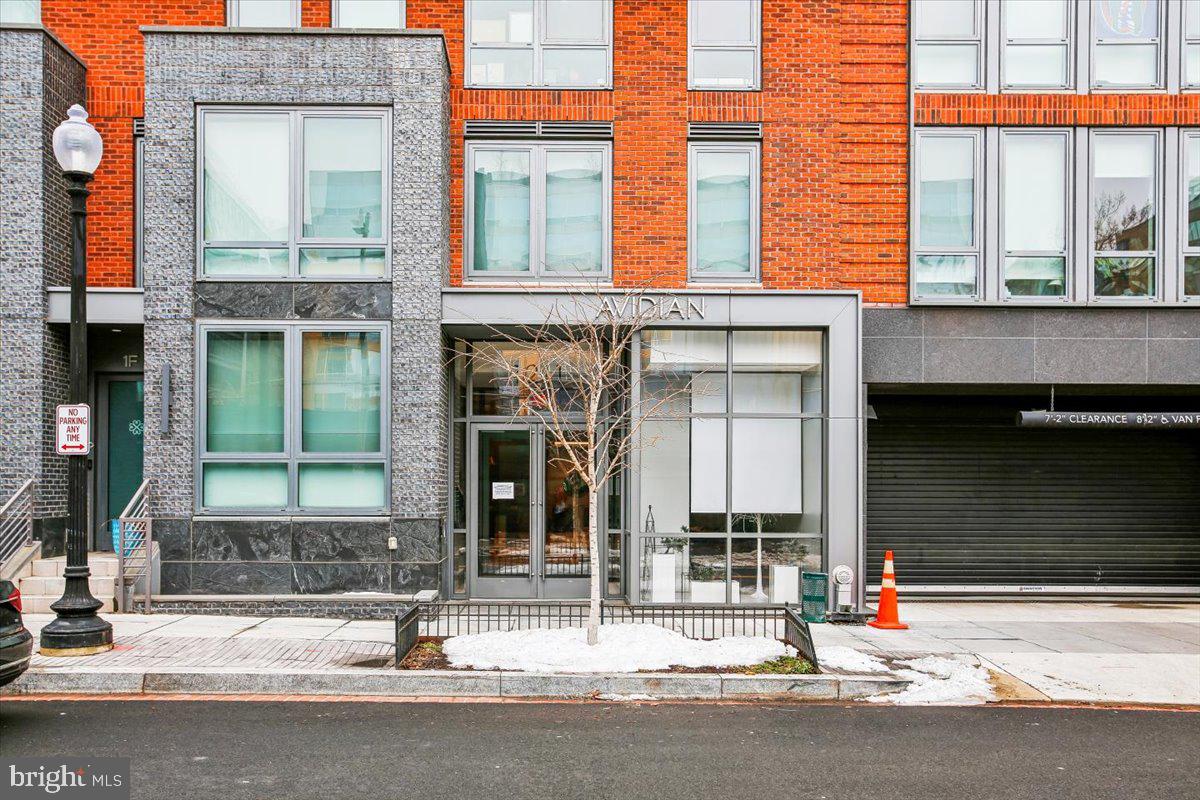 1211 VAN ST SE #902, WASHINGTON, District Of Columbia 20003, 1 Bedroom Bedrooms, ,1 BathroomBathrooms,Residential,For sale,1211 VAN ST SE #902,DCDC2244112 MLS # DCDC2244112